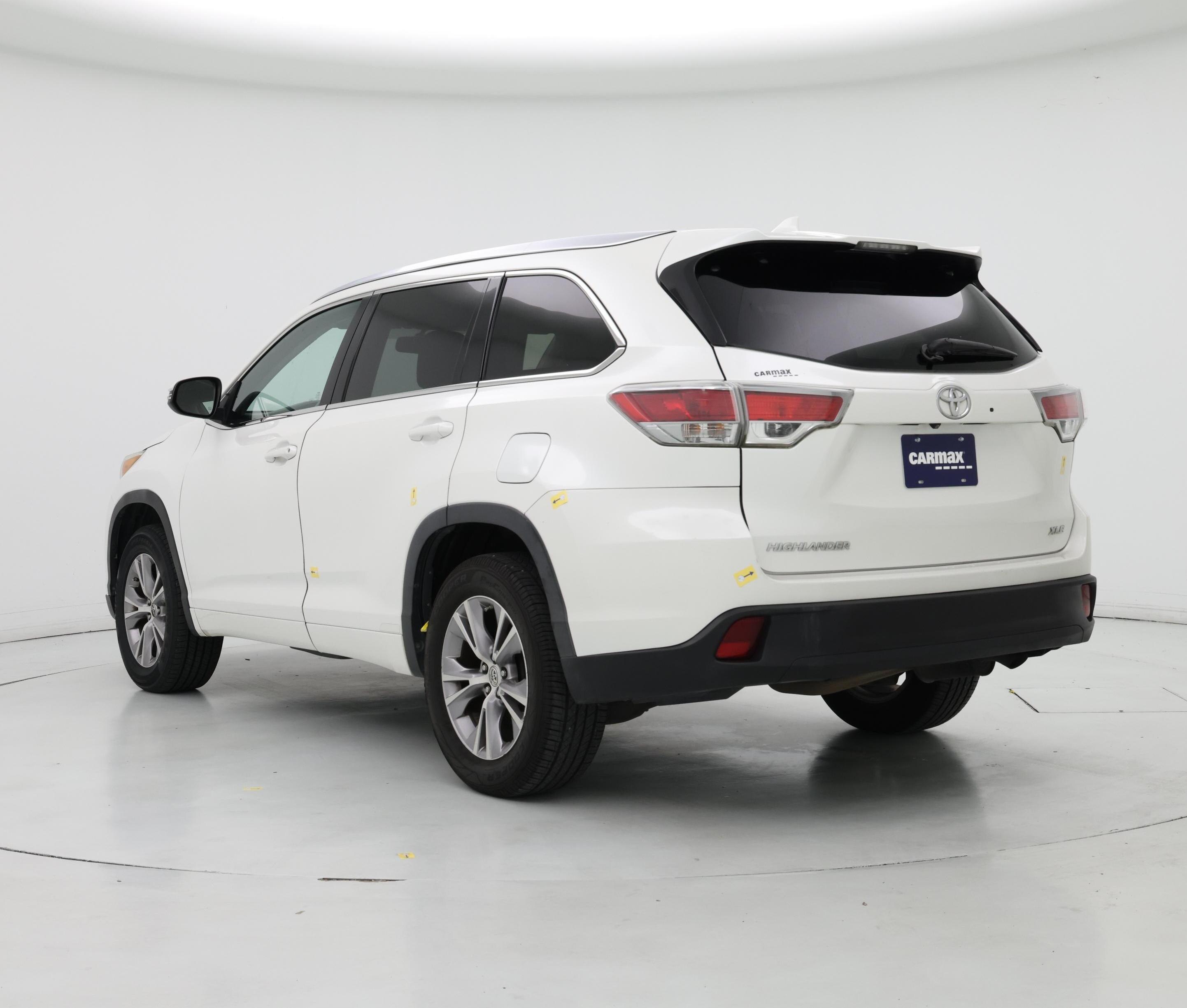 Thumbnail: 2015 Toyota Highlander - 2