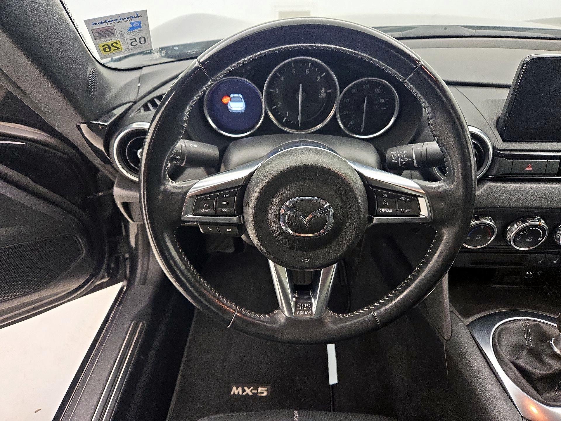 Thumbnail: 2022 Mazda MX-5 Miata - 10