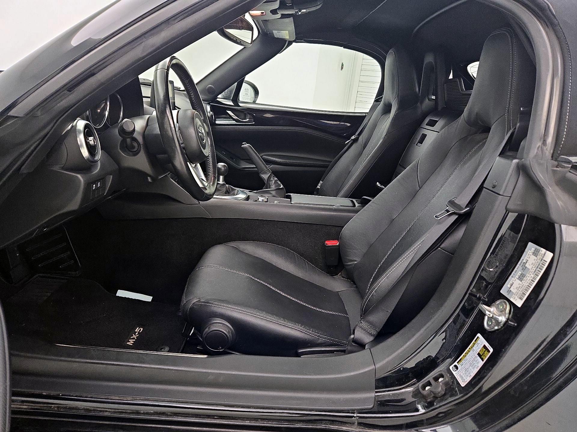 Thumbnail: 2022 Mazda MX-5 Miata - 11