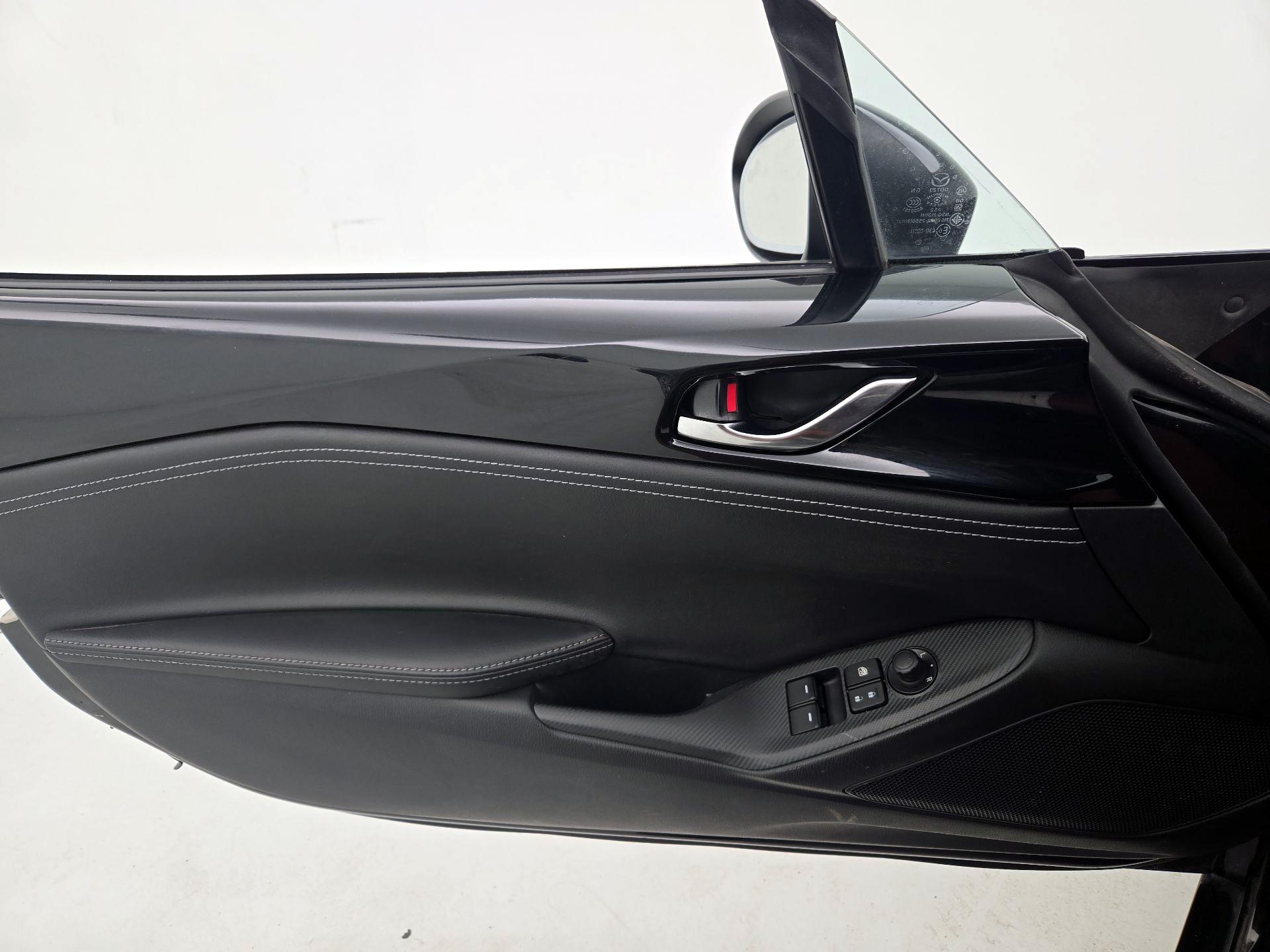 Thumbnail: 2022 Mazda MX-5 Miata - 12