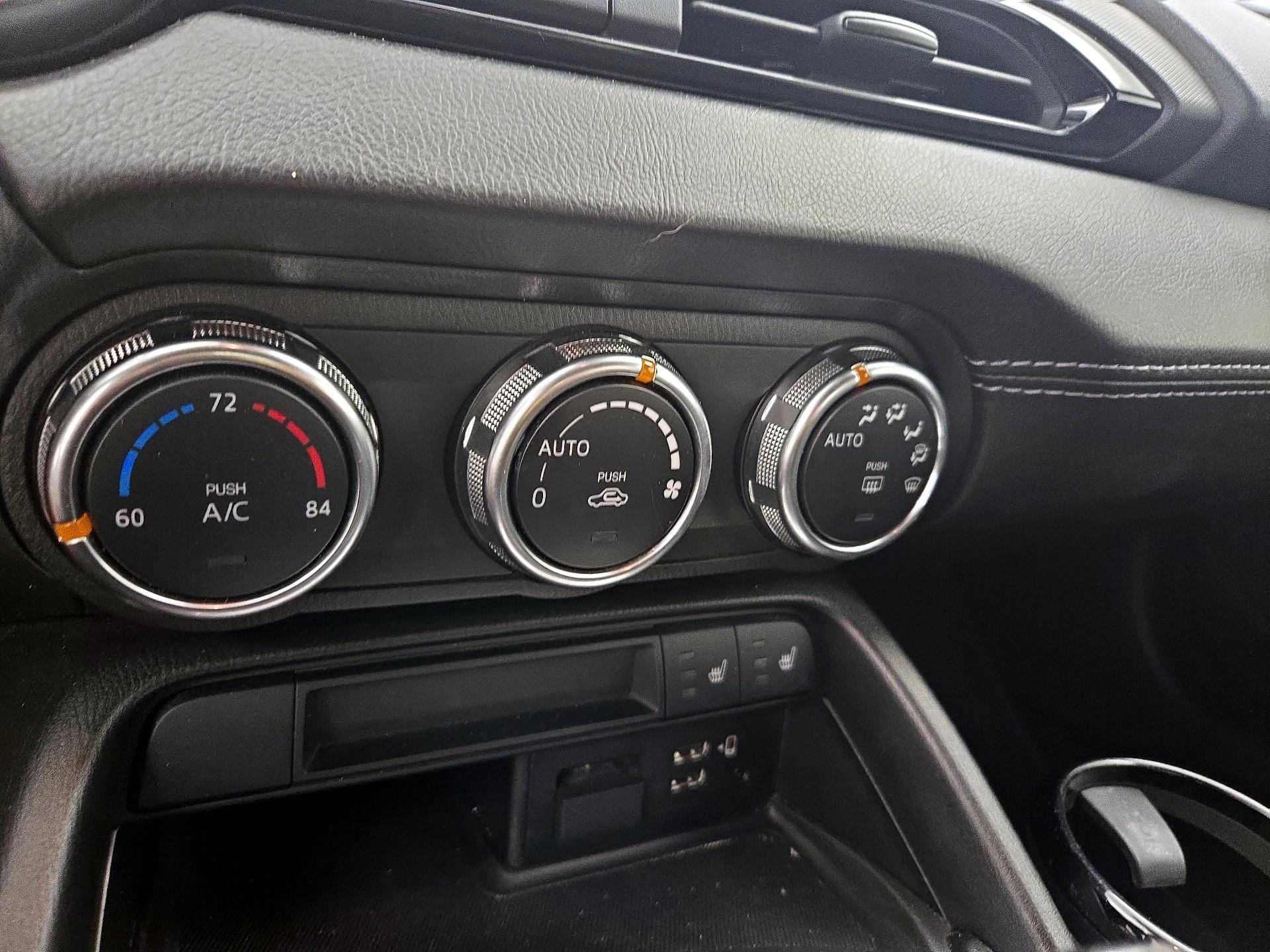 Thumbnail: 2022 Mazda MX-5 Miata - 17