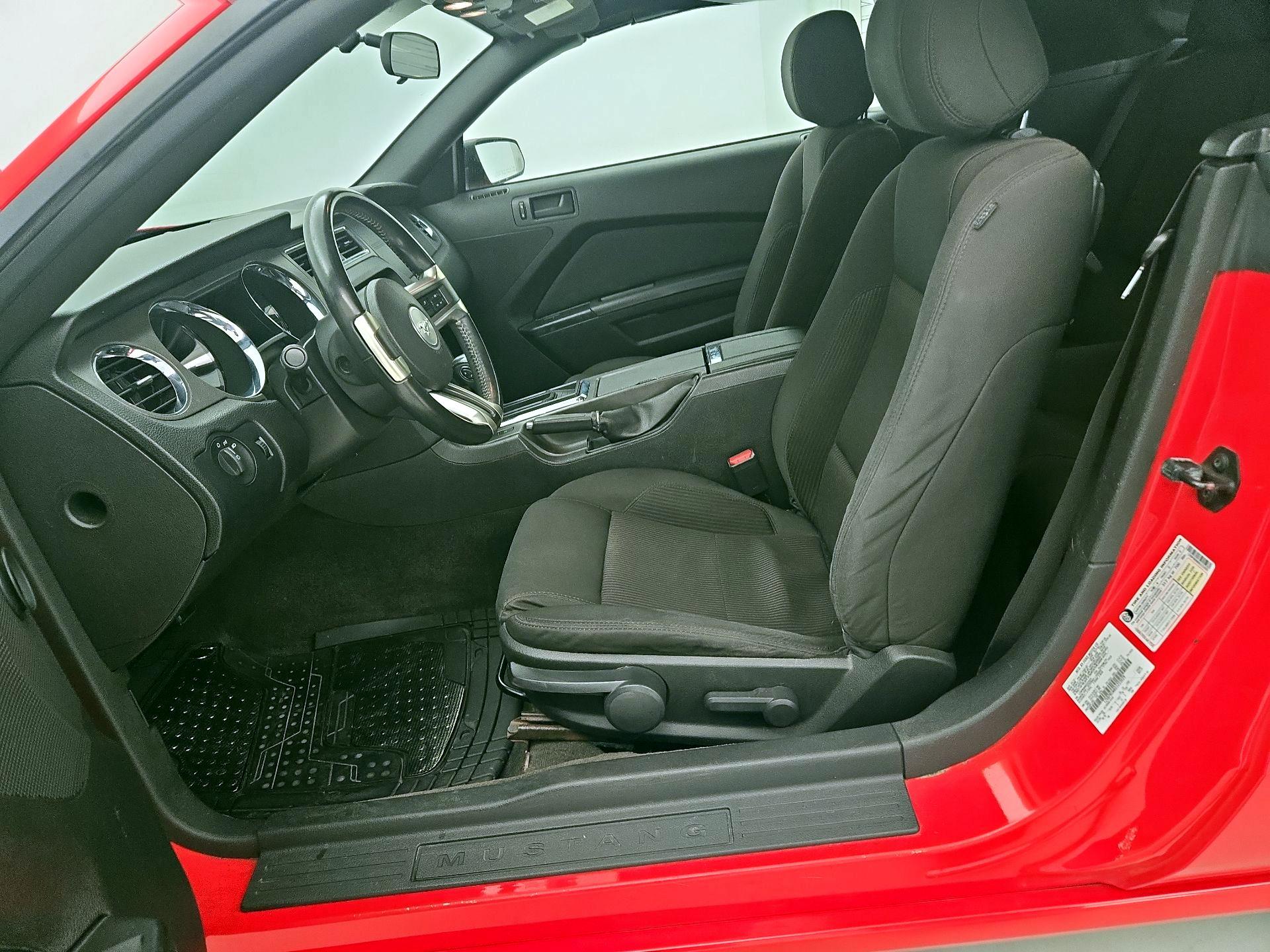 Thumbnail: 2013 Ford Mustang - 11