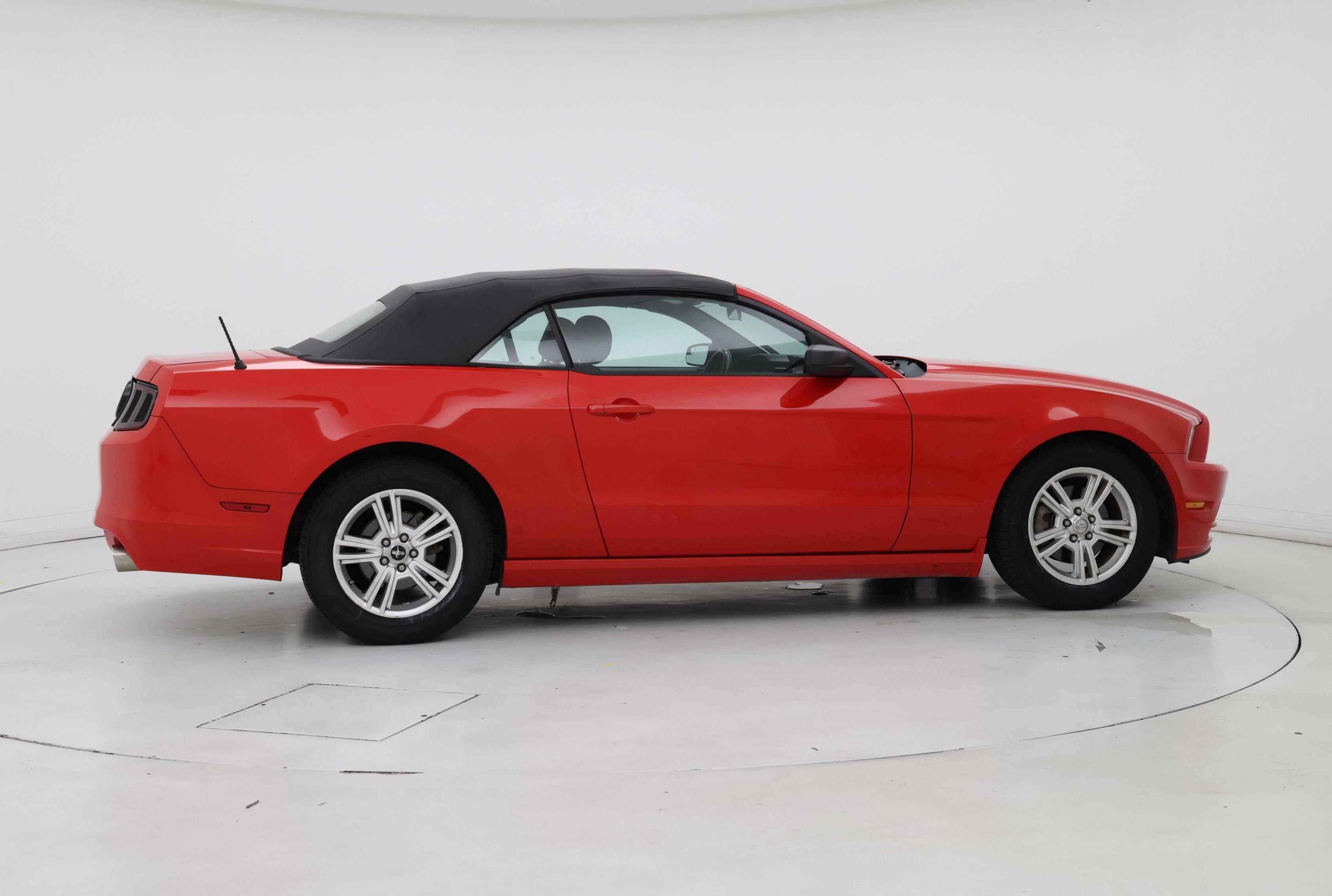 Thumbnail: 2013 Ford Mustang - 7