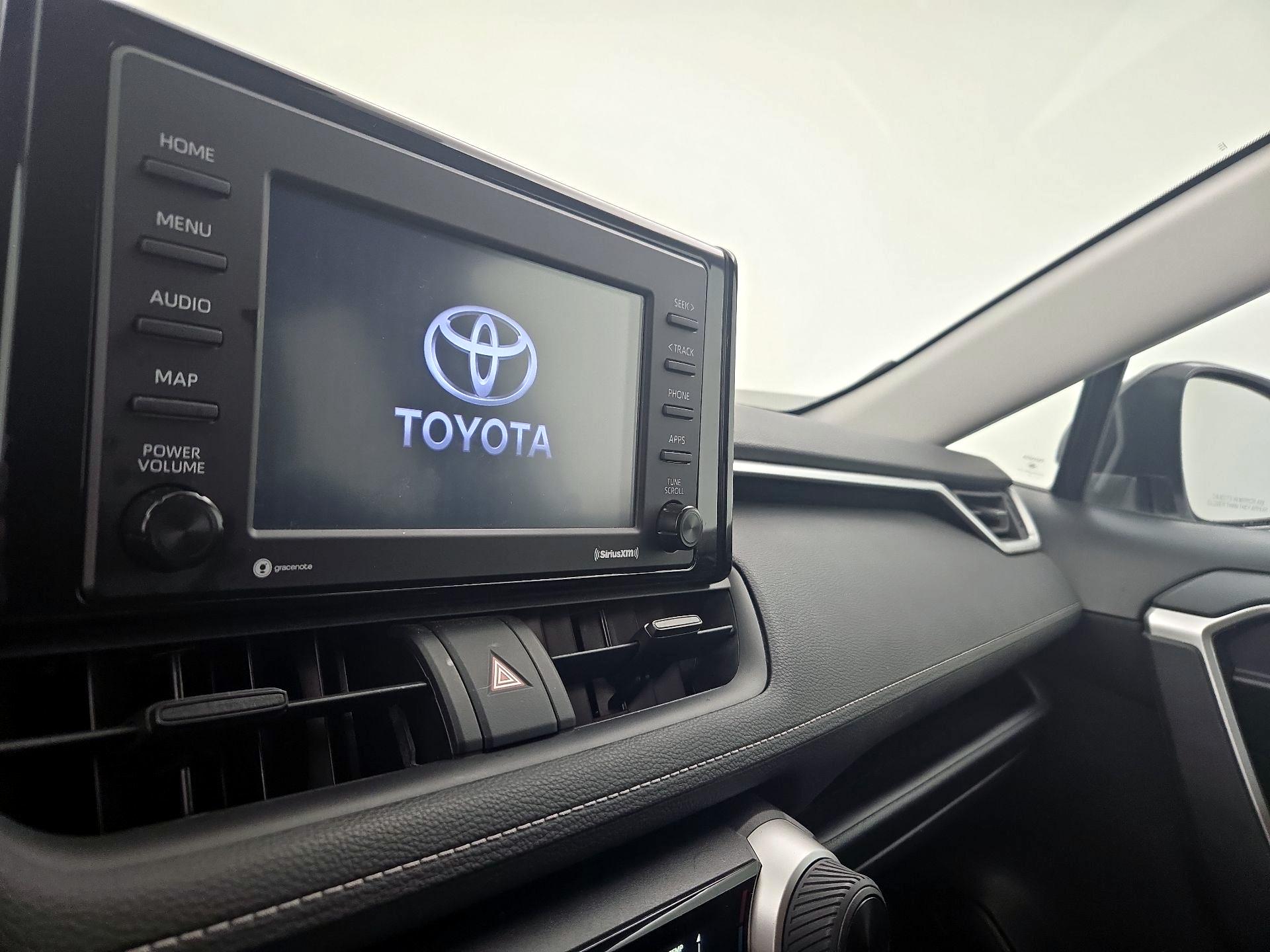 Thumbnail: 2020 Toyota RAV4 - 15