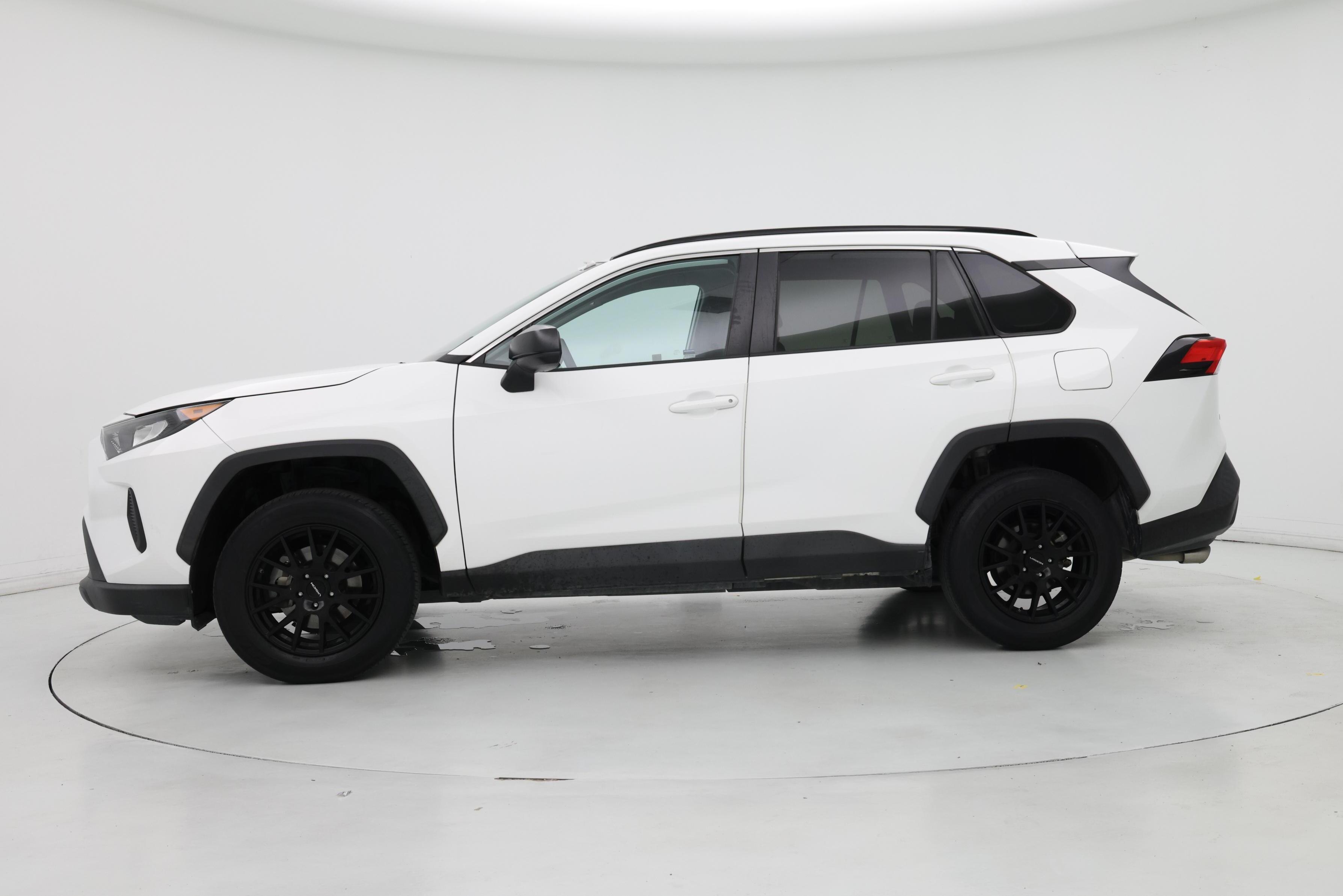 Thumbnail: 2020 Toyota RAV4 - 3