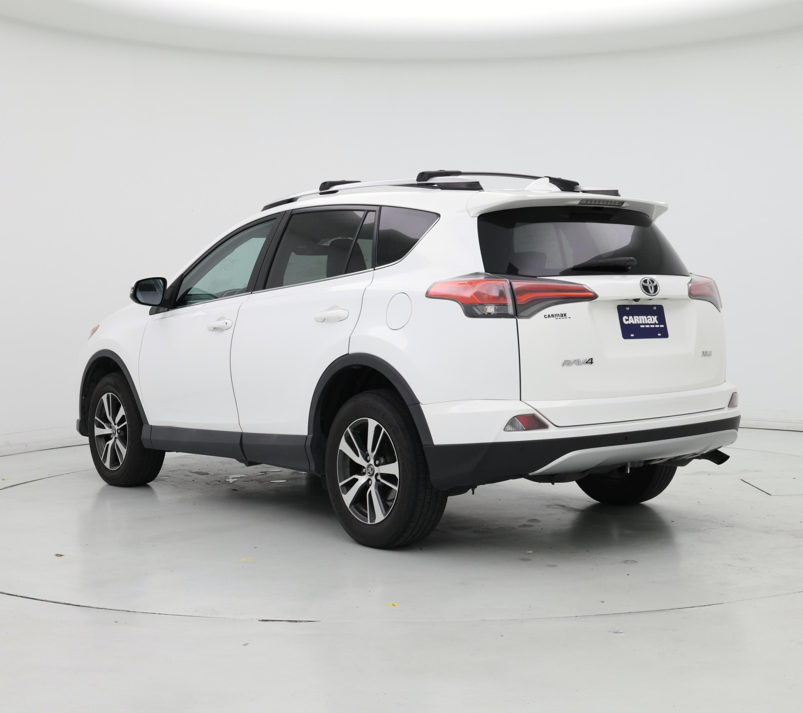 Thumbnail: 2016 Toyota RAV4 - 2