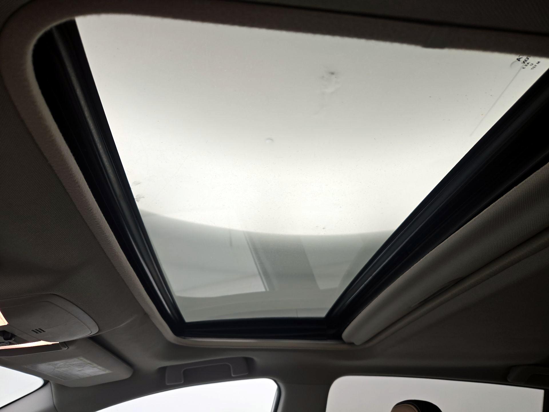 Thumbnail: 2016 Toyota RAV4 - 19