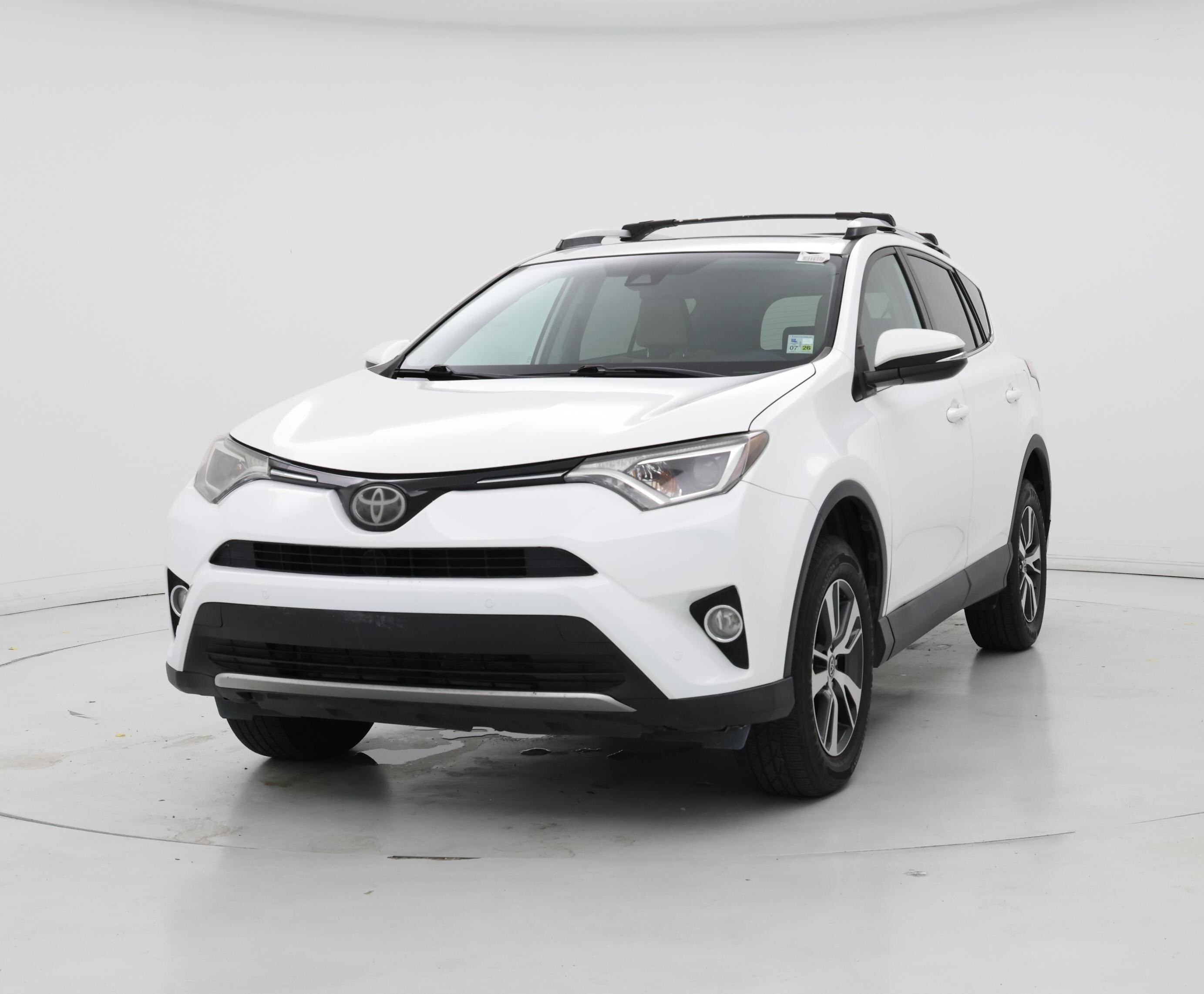 Thumbnail: 2016 Toyota RAV4 - 4