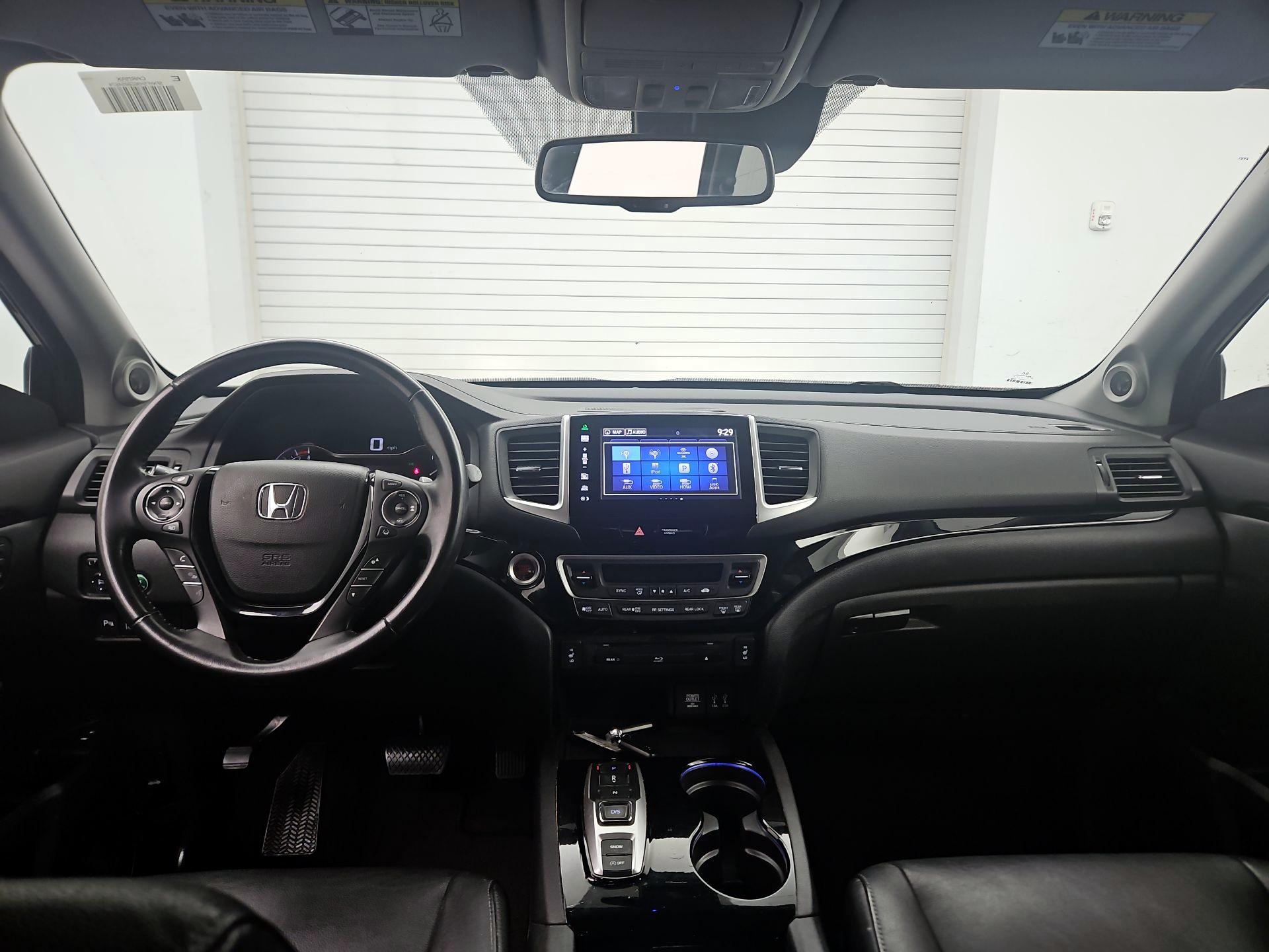 Thumbnail: 2016 Honda Pilot - 9