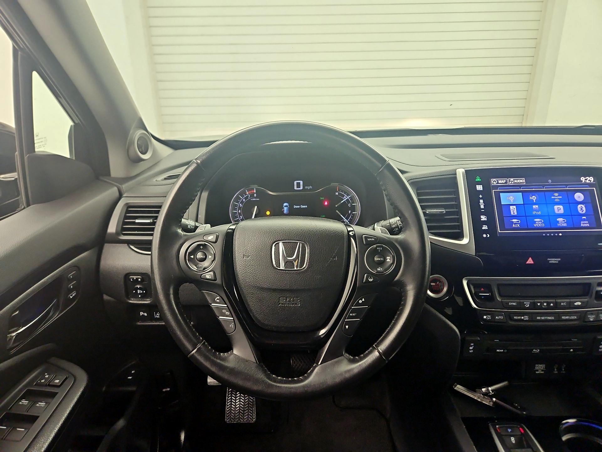 Thumbnail: 2016 Honda Pilot - 10