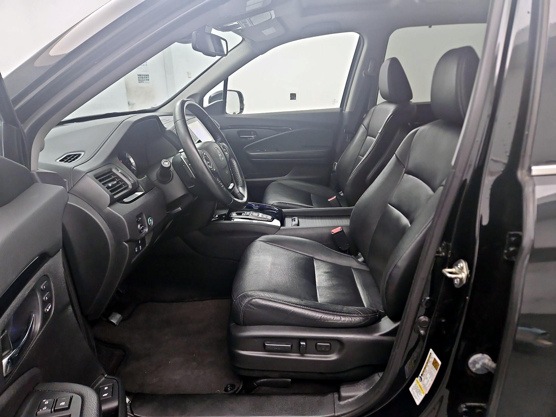 Thumbnail: 2016 Honda Pilot - 11