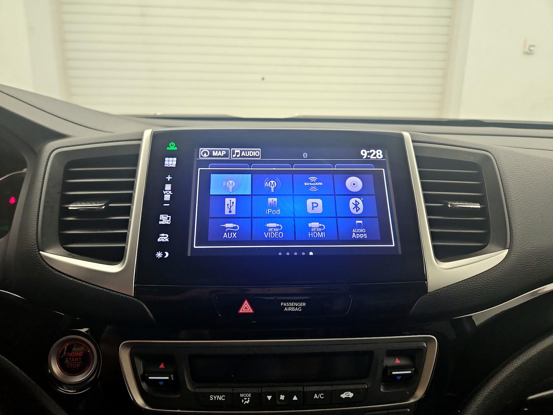 Thumbnail: 2016 Honda Pilot - 13