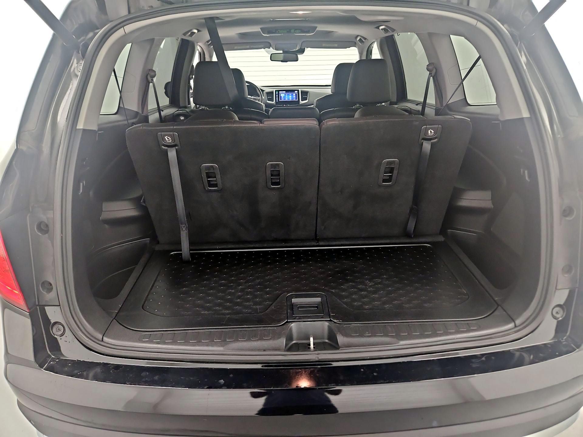 Thumbnail: 2016 Honda Pilot - 16