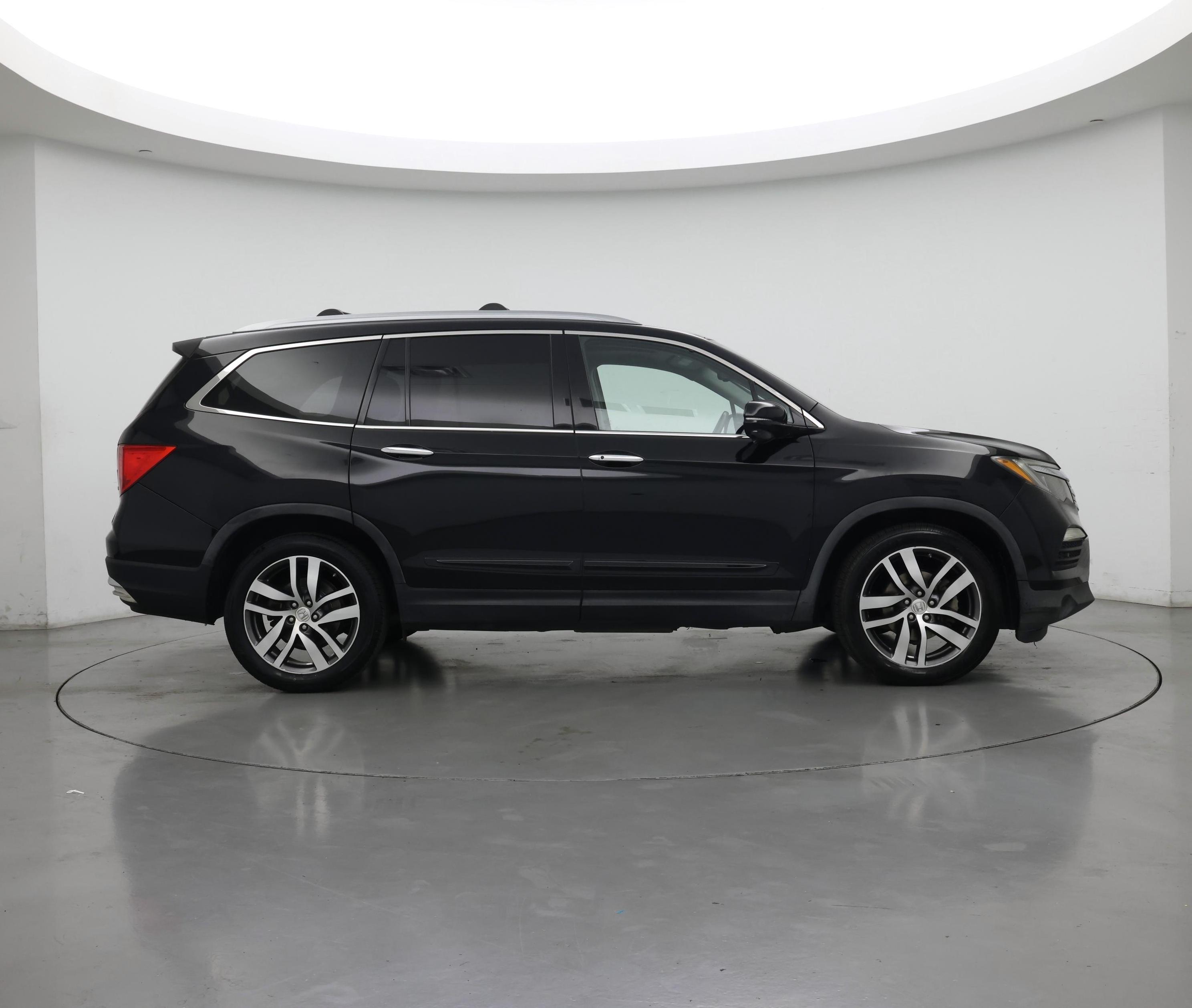 Thumbnail: 2016 Honda Pilot - 7