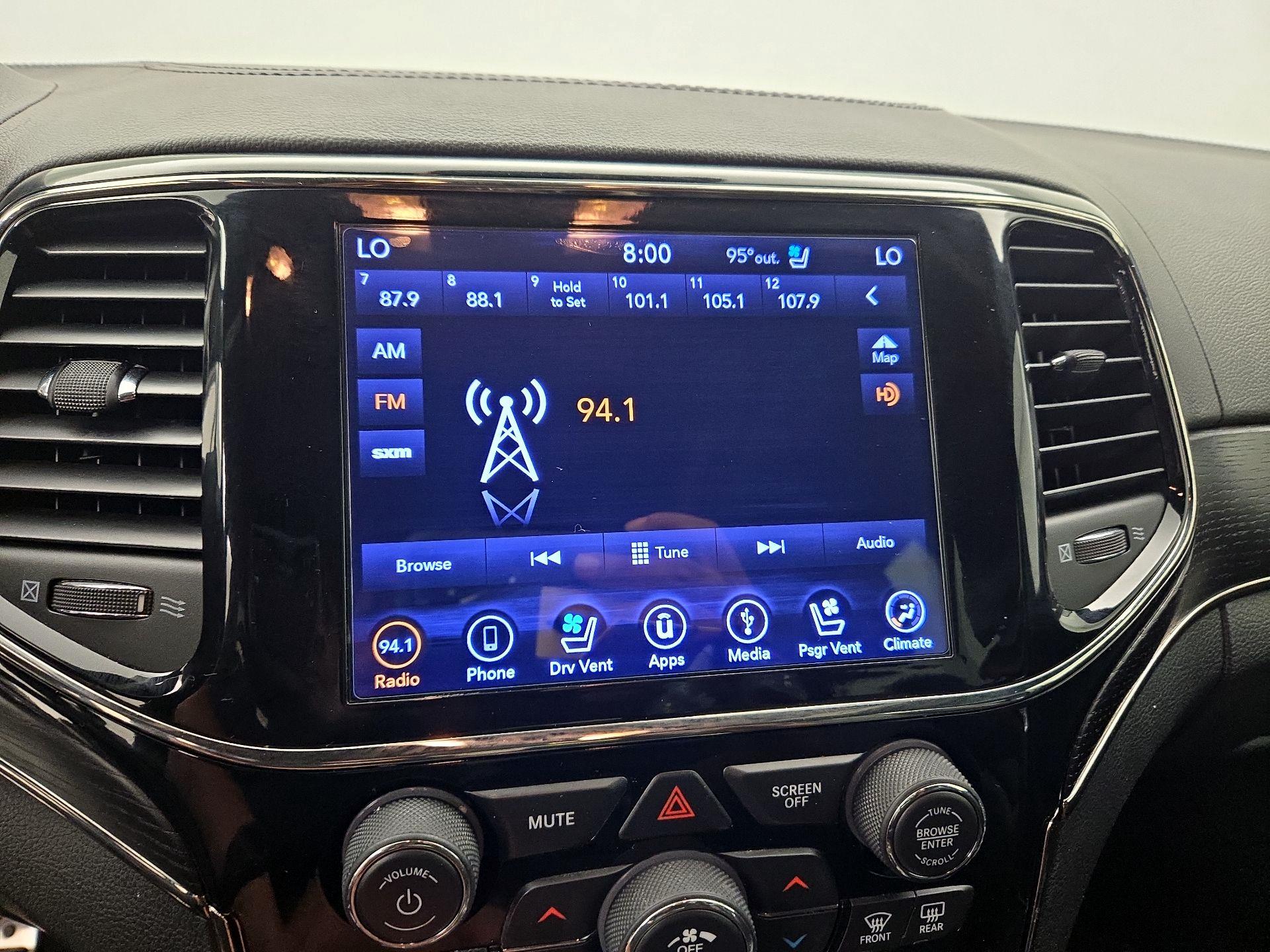 Thumbnail: 2019 Jeep Grand Cherokee - 15