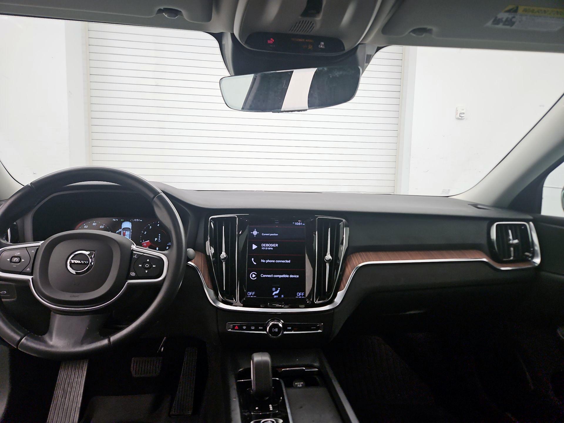Thumbnail: 2022 Volvo S60 - 9