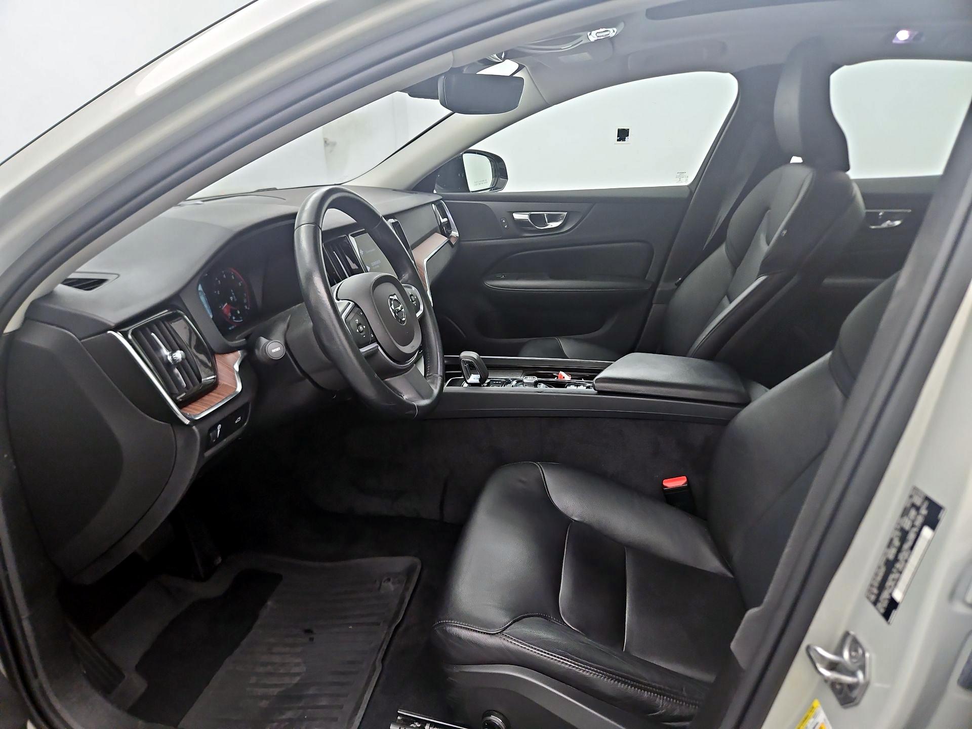 Thumbnail: 2022 Volvo S60 - 11