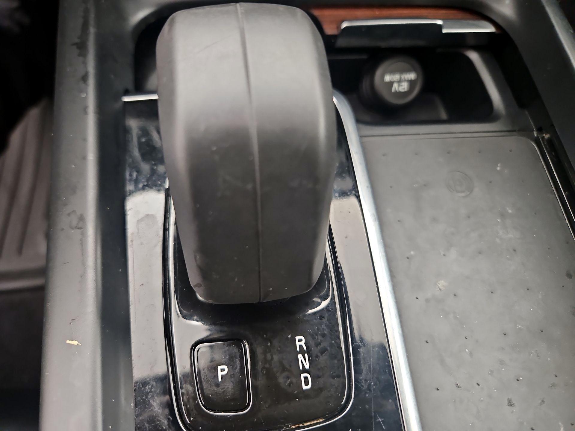 Thumbnail: 2022 Volvo S60 - 16