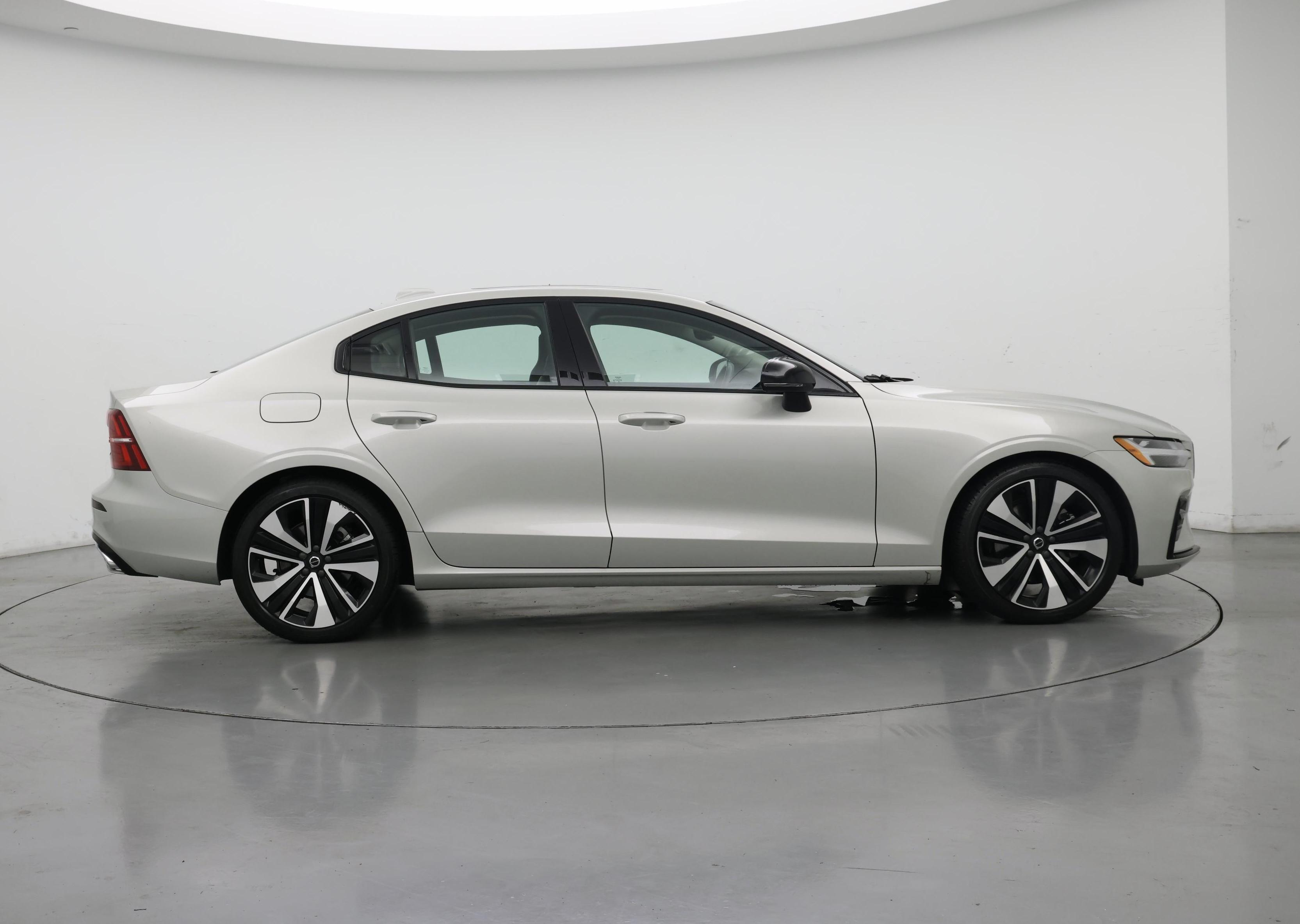 Thumbnail: 2022 Volvo S60 - 7