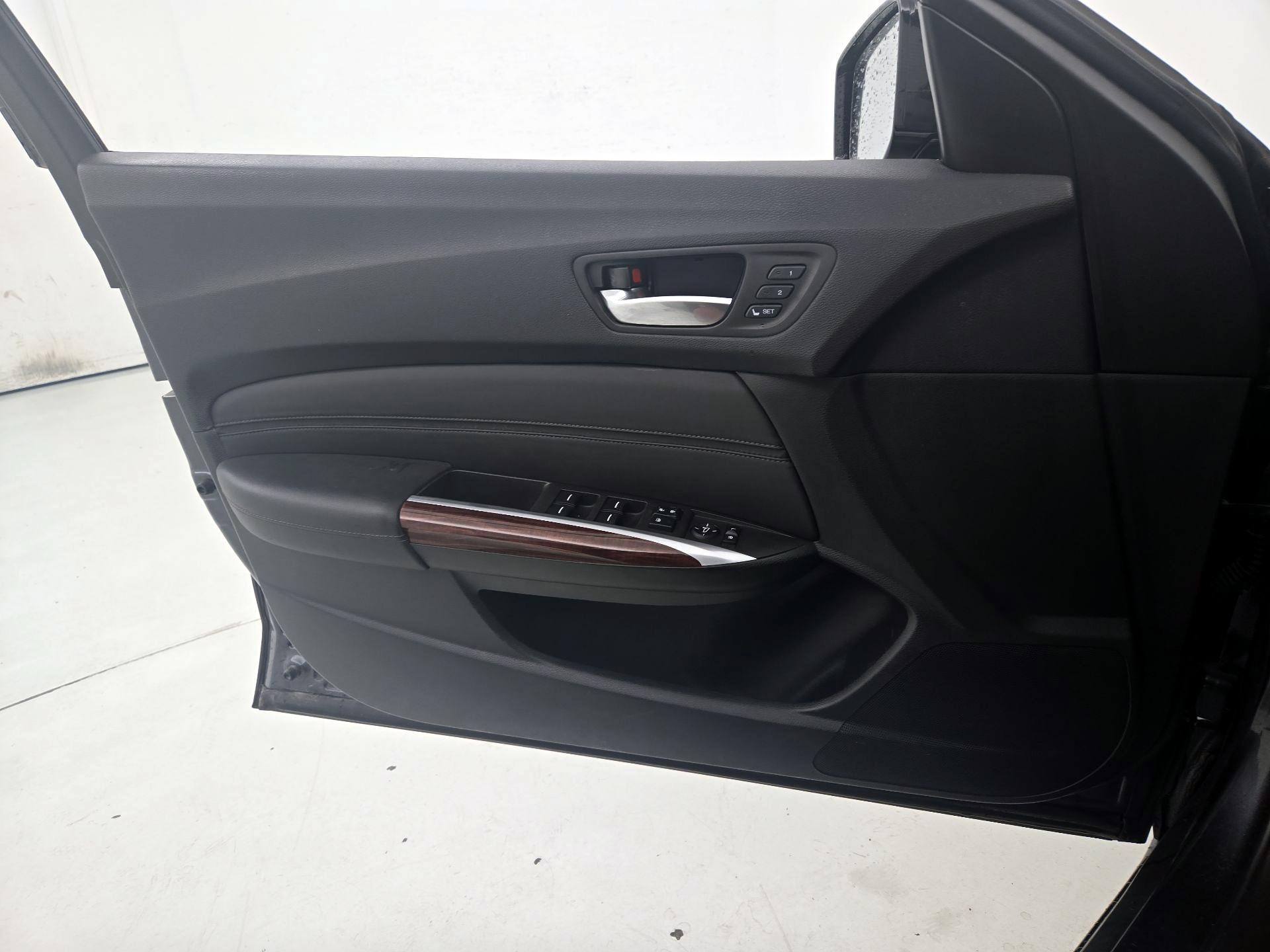 Thumbnail: 2015 Acura TLX - 12