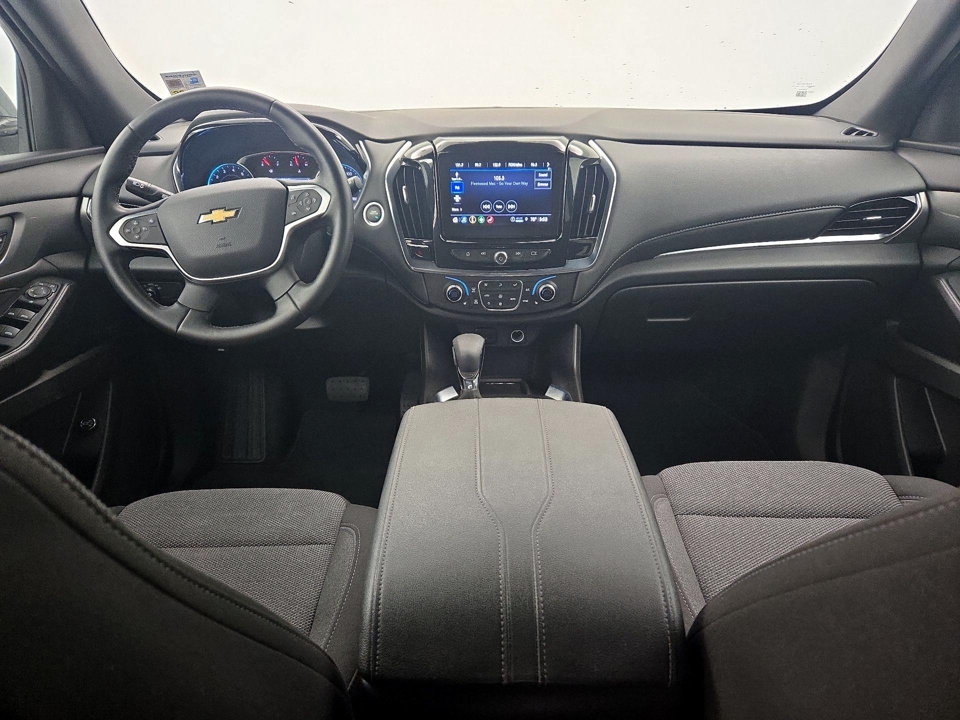Thumbnail: 2023 Chevrolet Traverse - 9