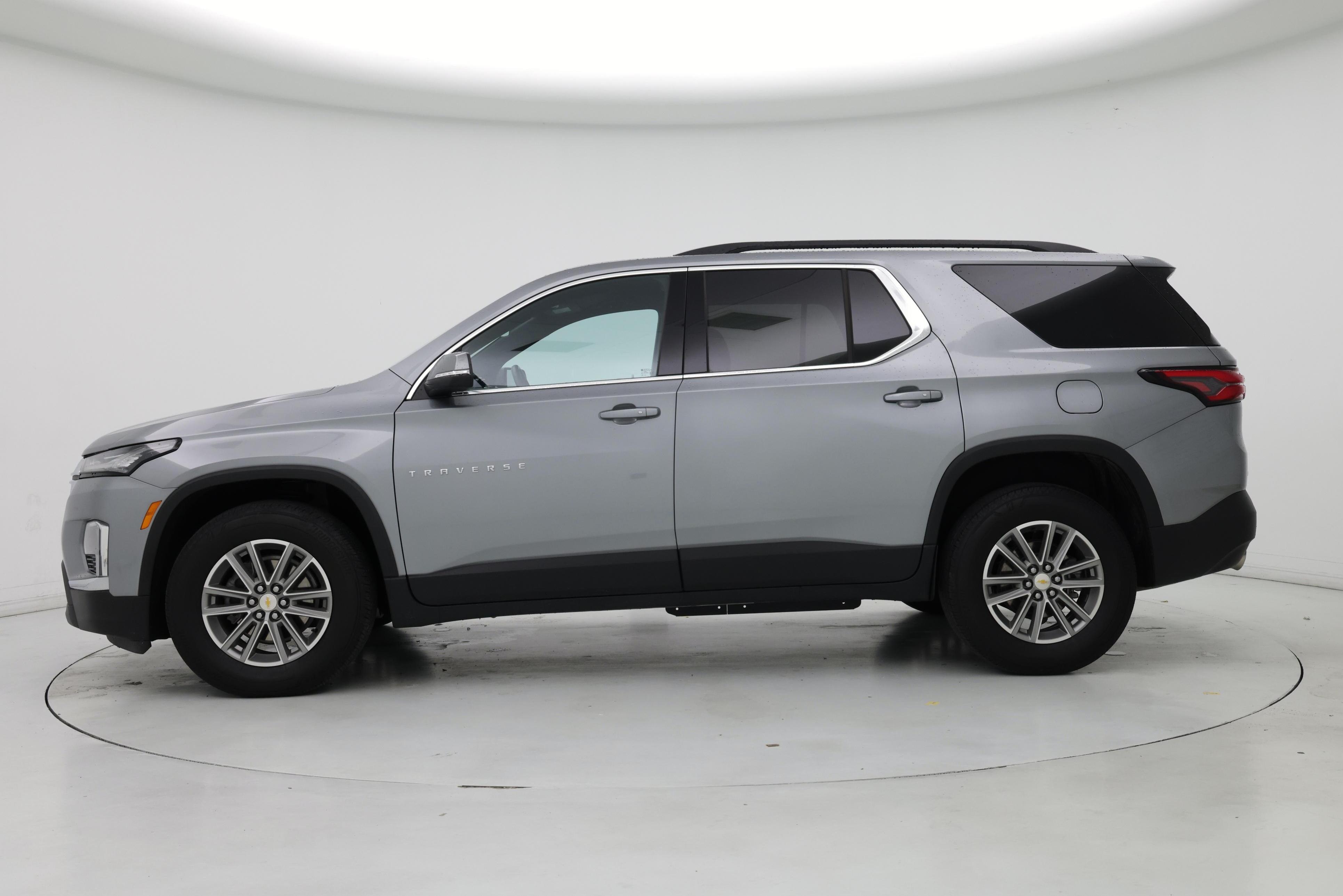 Thumbnail: 2023 Chevrolet Traverse - 3