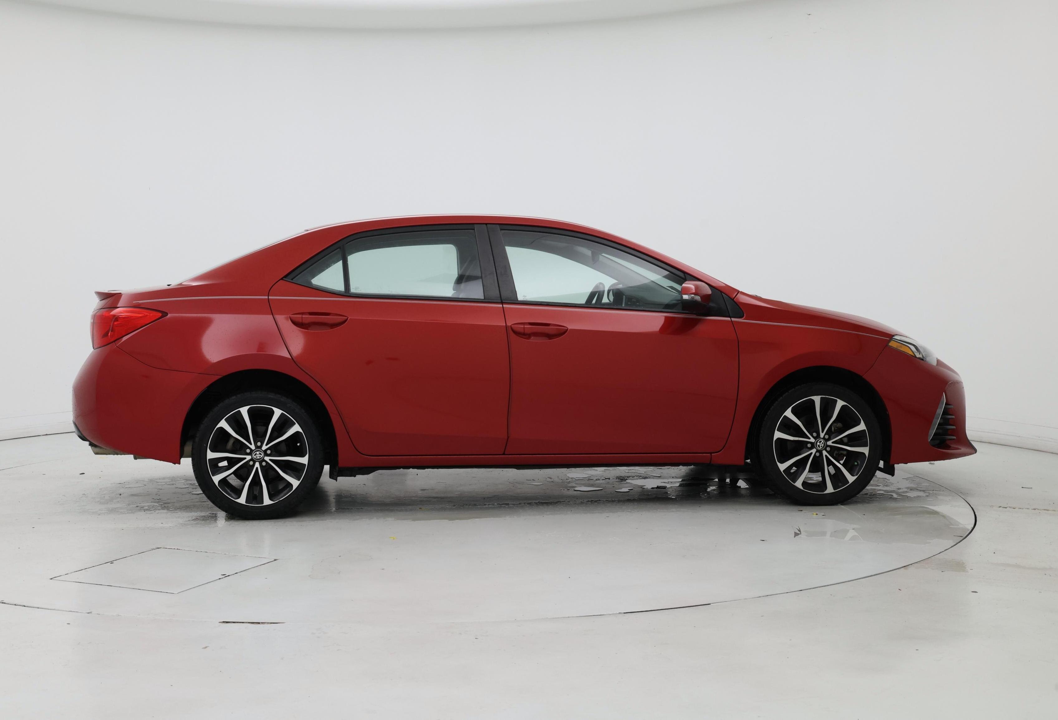 Thumbnail: 2018 Toyota Corolla - 7