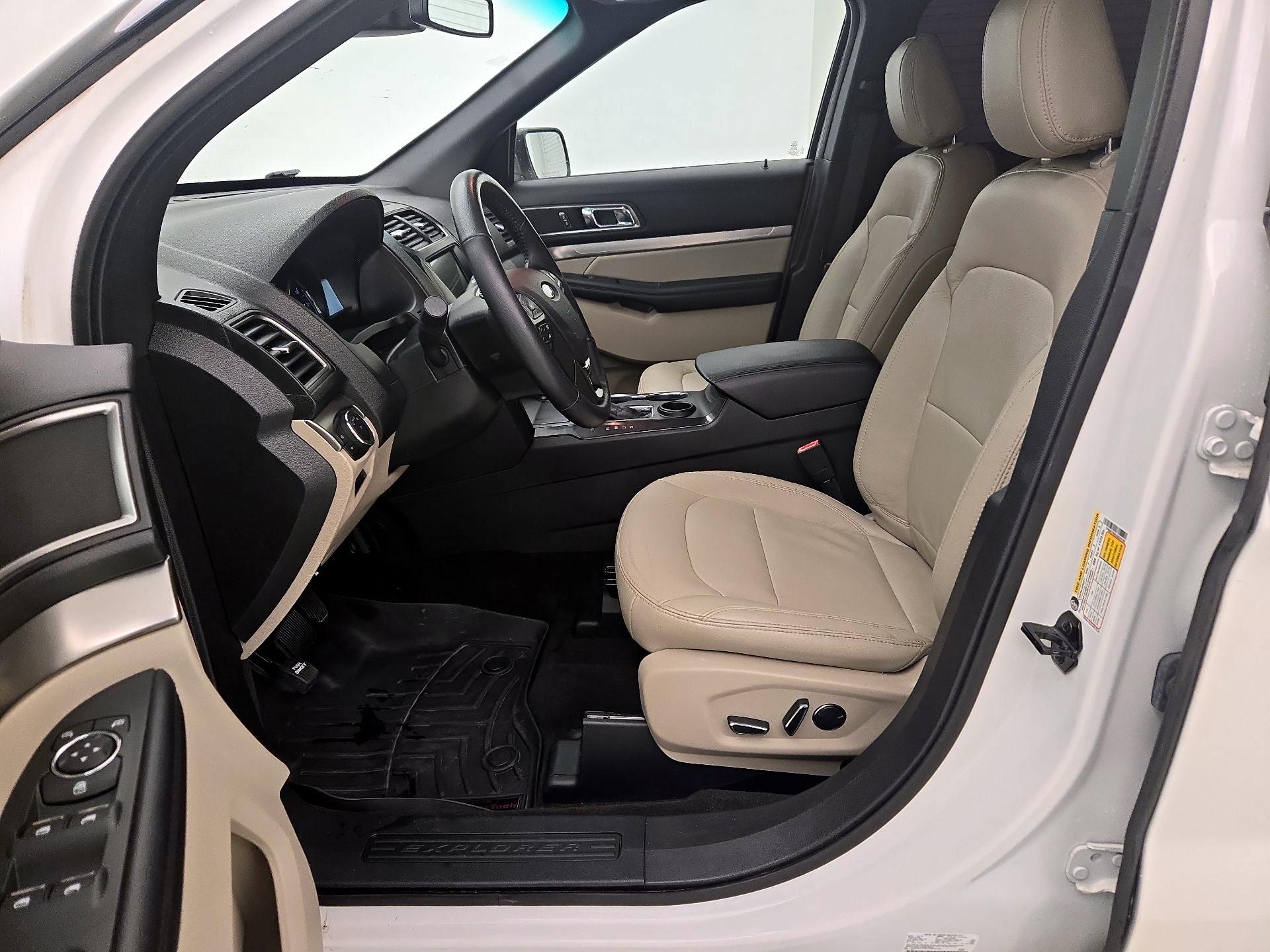 Thumbnail: 2018 Ford Explorer - 11