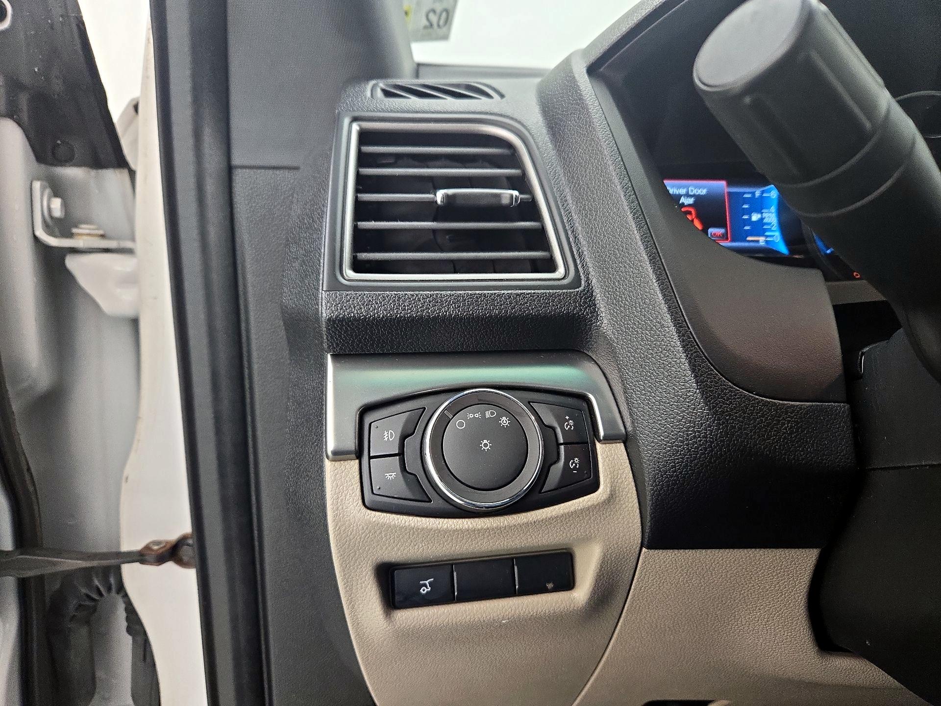 Thumbnail: 2018 Ford Explorer - 13