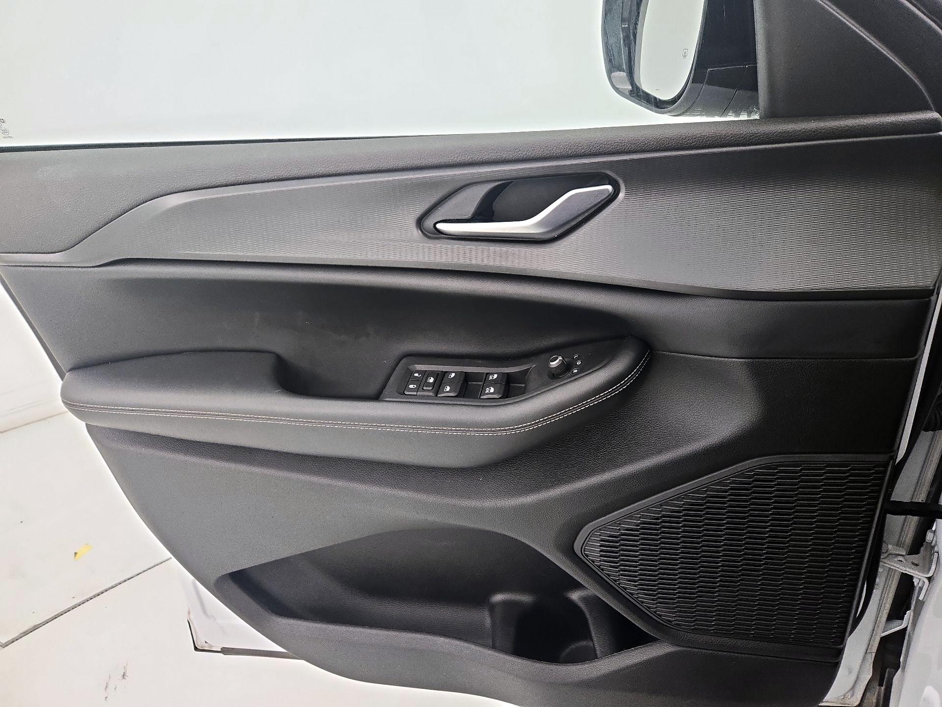 Thumbnail: 2023 Jeep Grand Cherokee L - 12