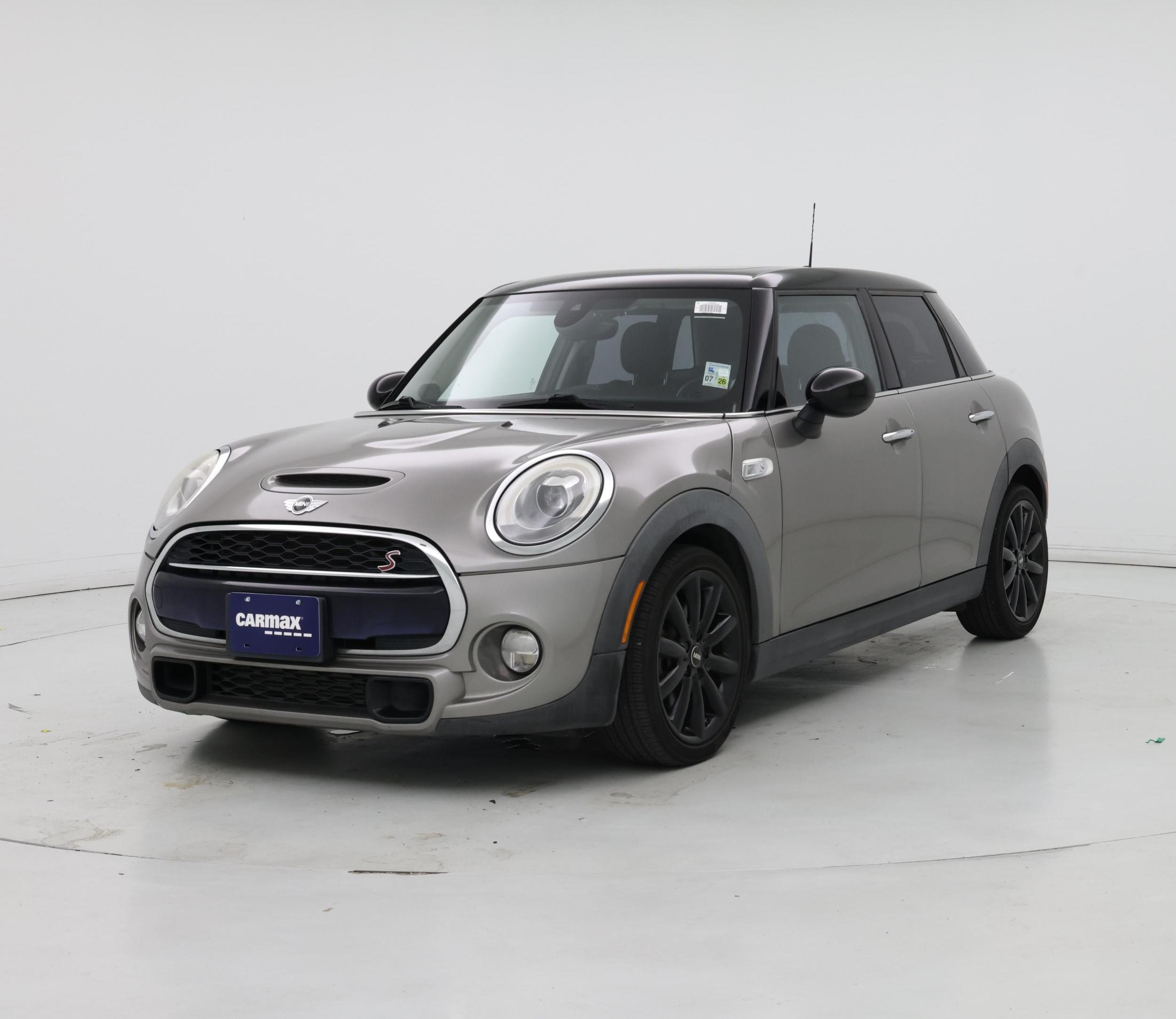 Thumbnail: 2017 MINI Cooper Hardtop - 4
