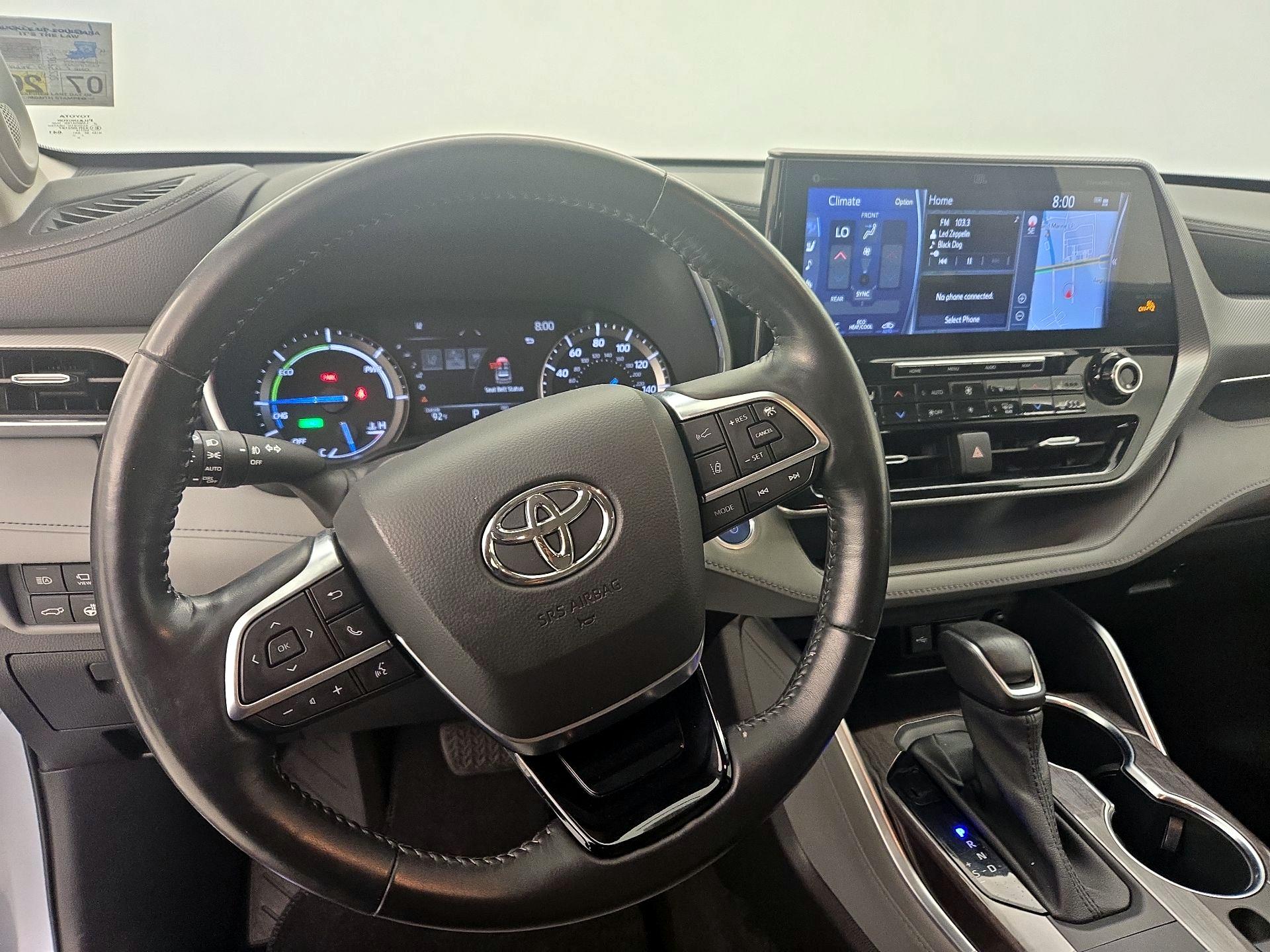 Thumbnail: 2021 Toyota Highlander - 10
