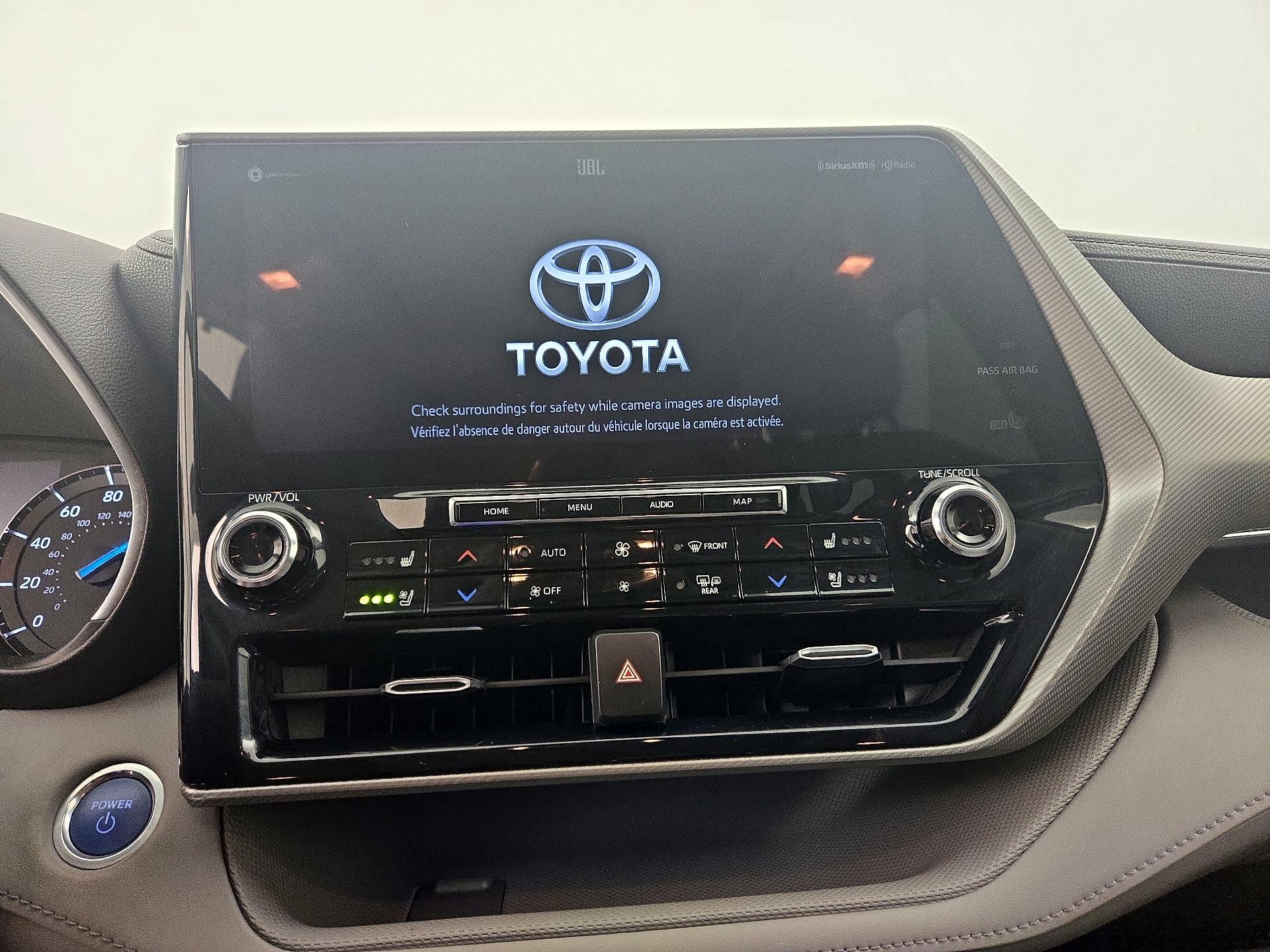 Thumbnail: 2021 Toyota Highlander - 17