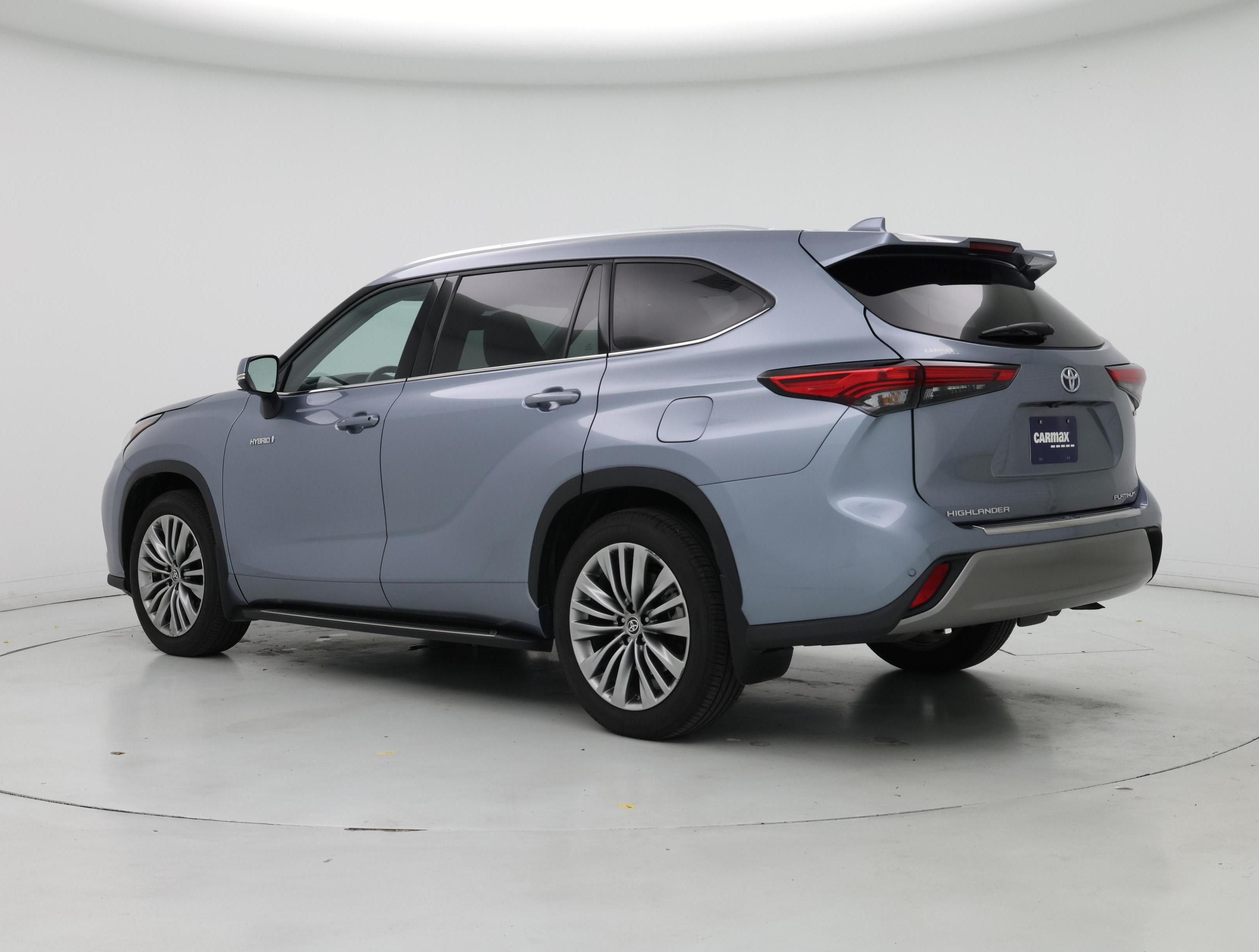 Thumbnail: 2021 Toyota Highlander - 2