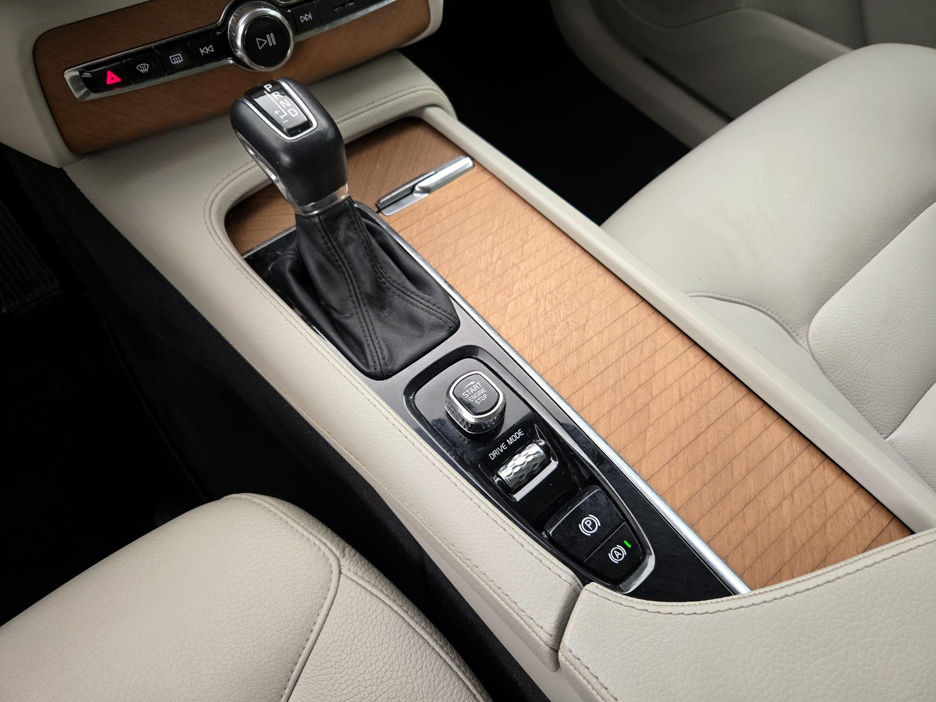 Thumbnail: 2021 Volvo XC90 - 18