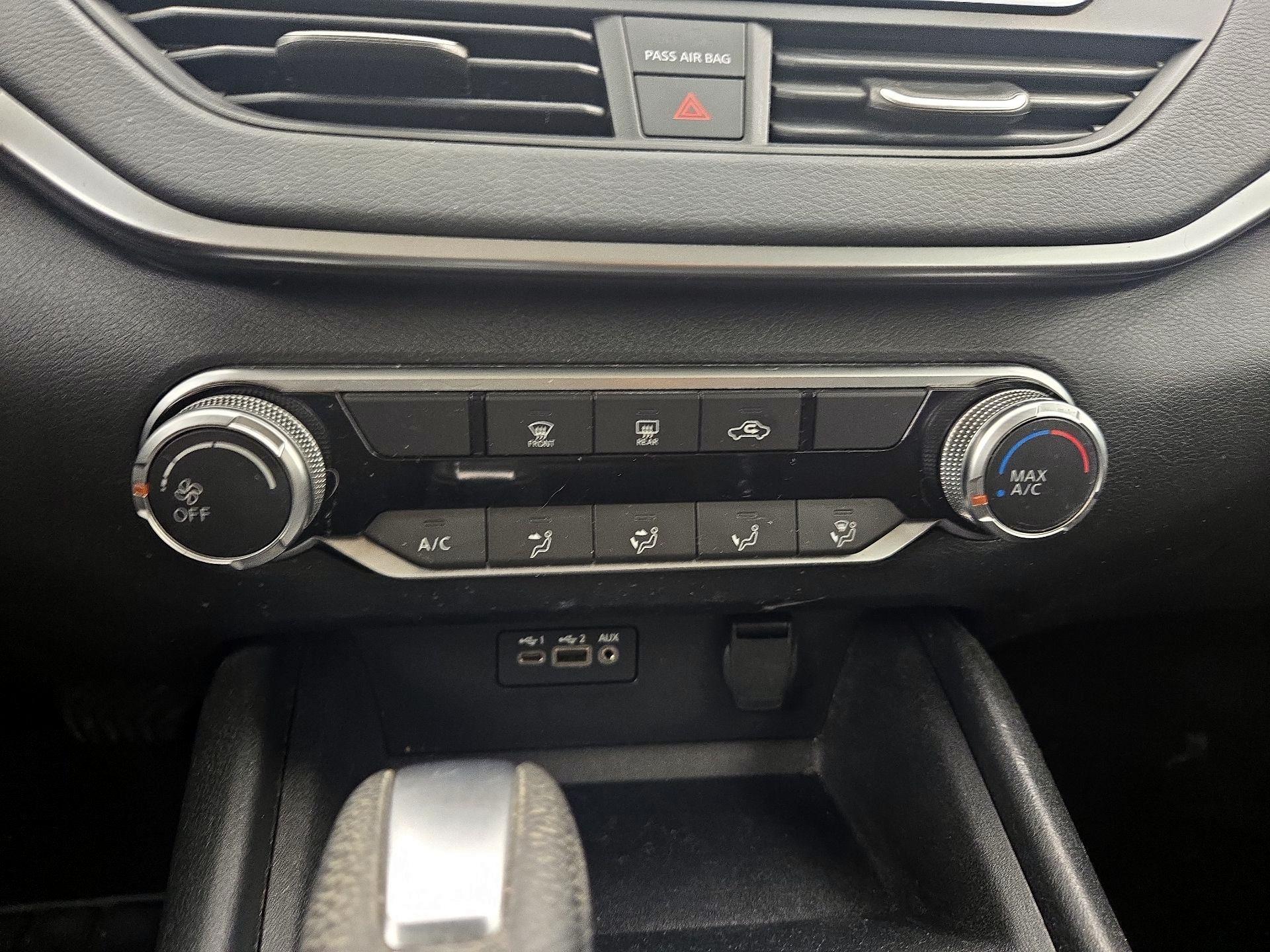 Thumbnail: 2020 Nissan Altima - 16