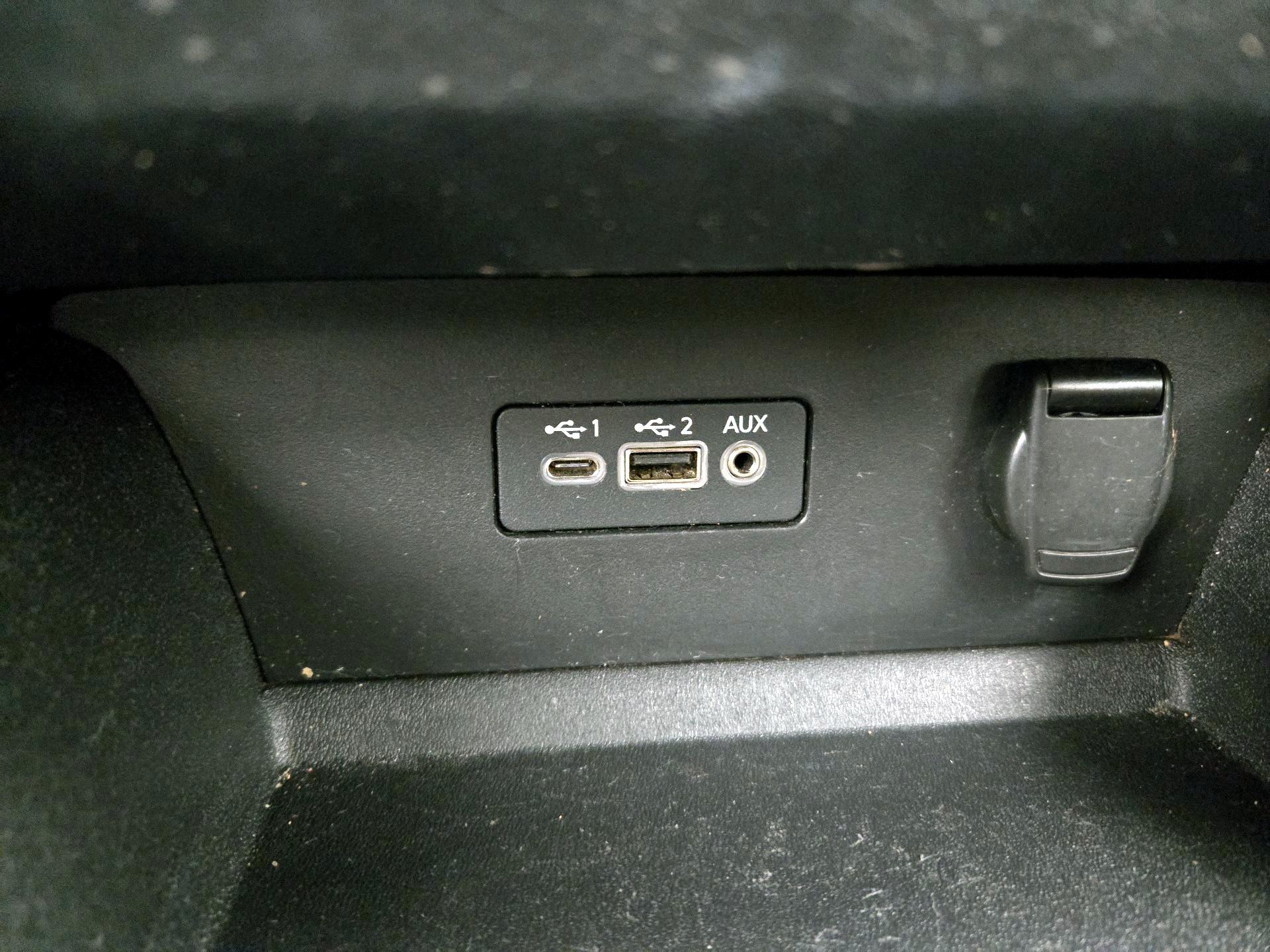 Thumbnail: 2020 Nissan Altima - 18