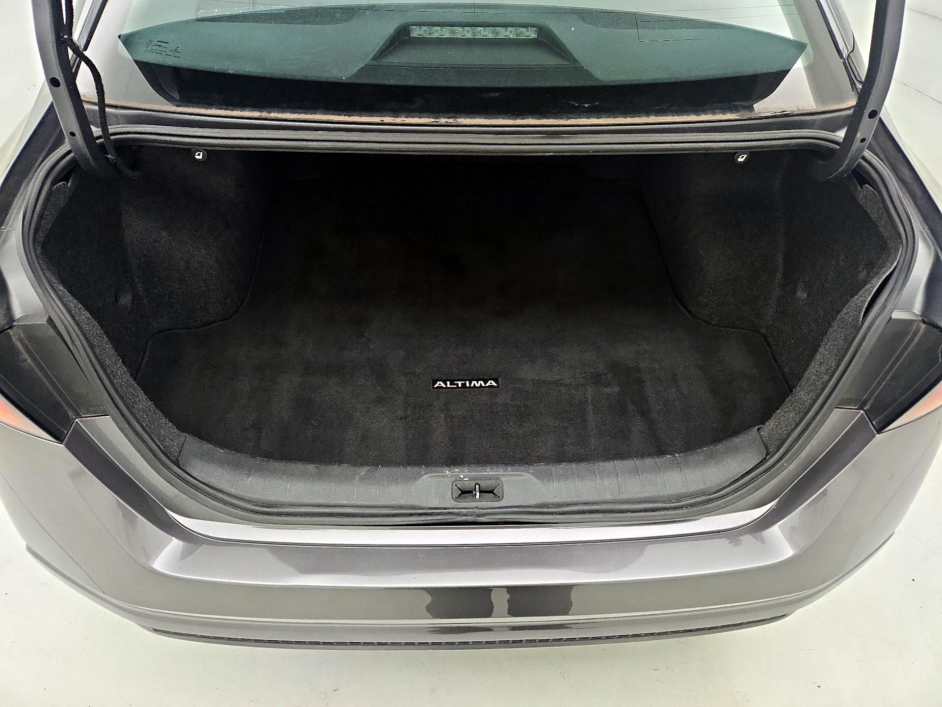 Thumbnail: 2020 Nissan Altima - 20