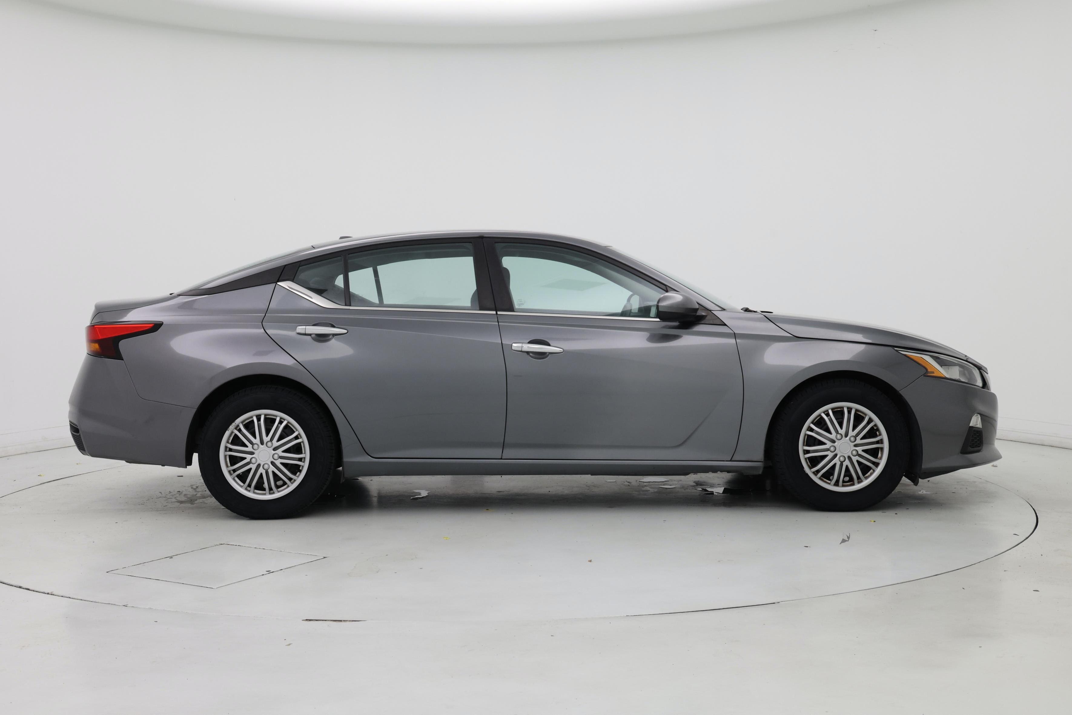 Thumbnail: 2020 Nissan Altima - 7