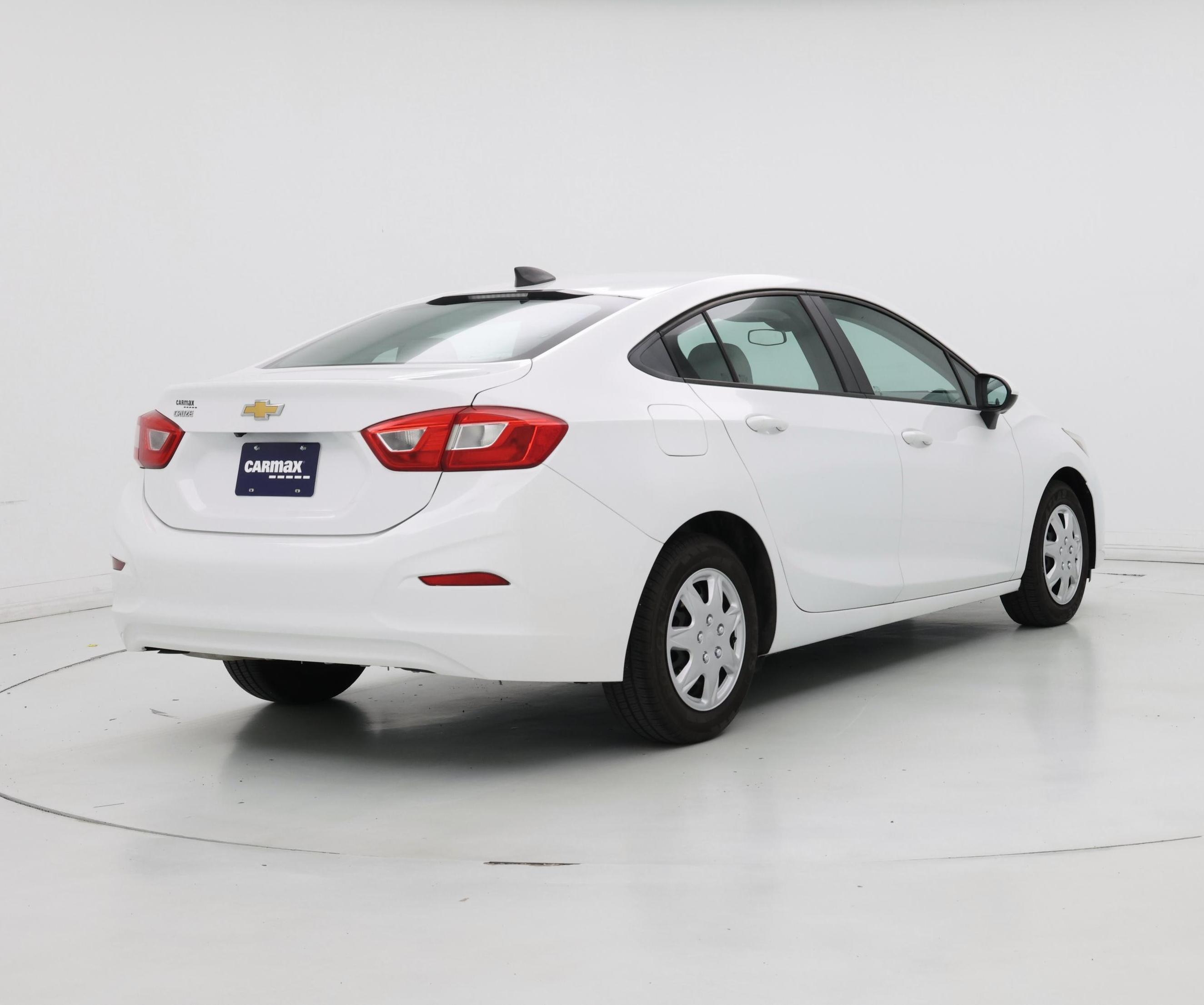 Thumbnail: 2017 Chevrolet Cruze - 8