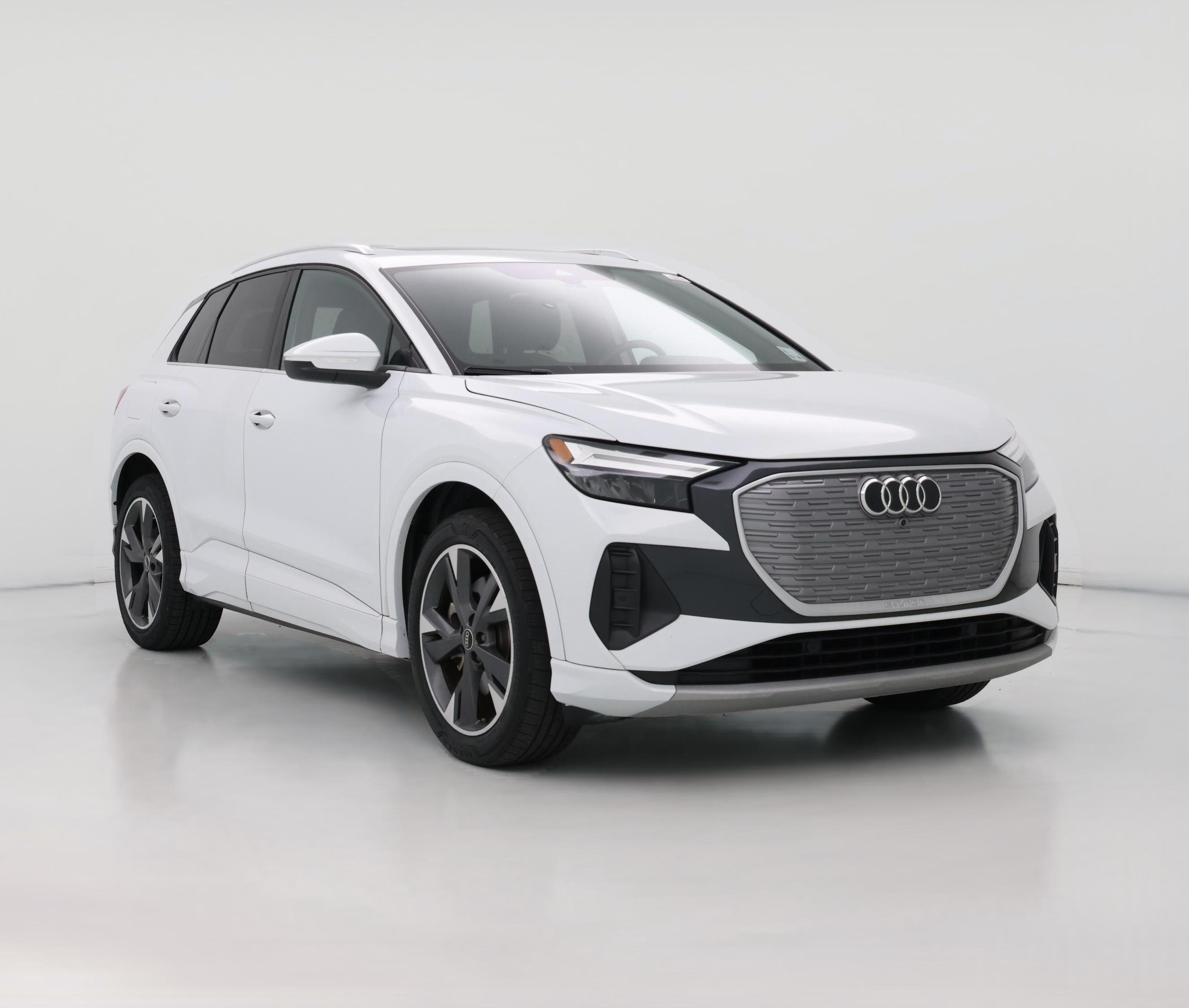 Thumbnail: 2022 Audi Q4 e-tron - 1