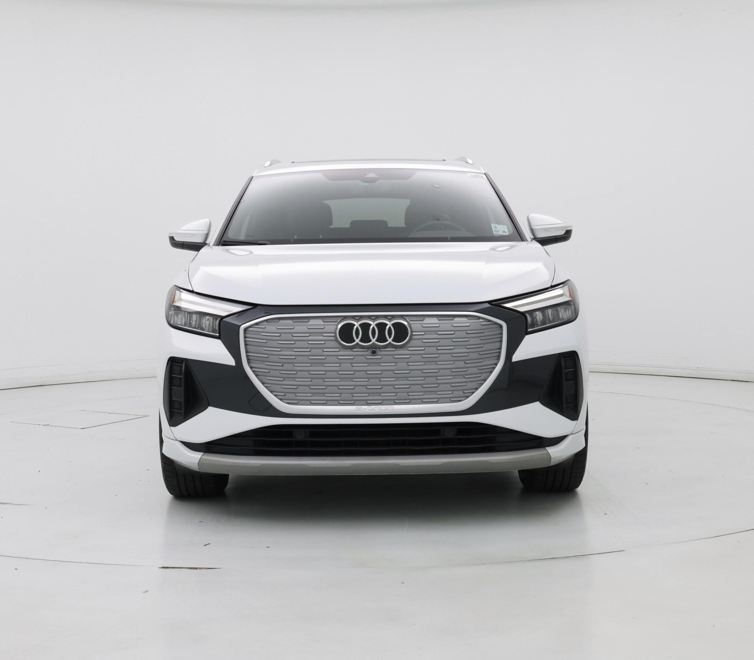 Thumbnail: 2022 Audi Q4 e-tron - 5