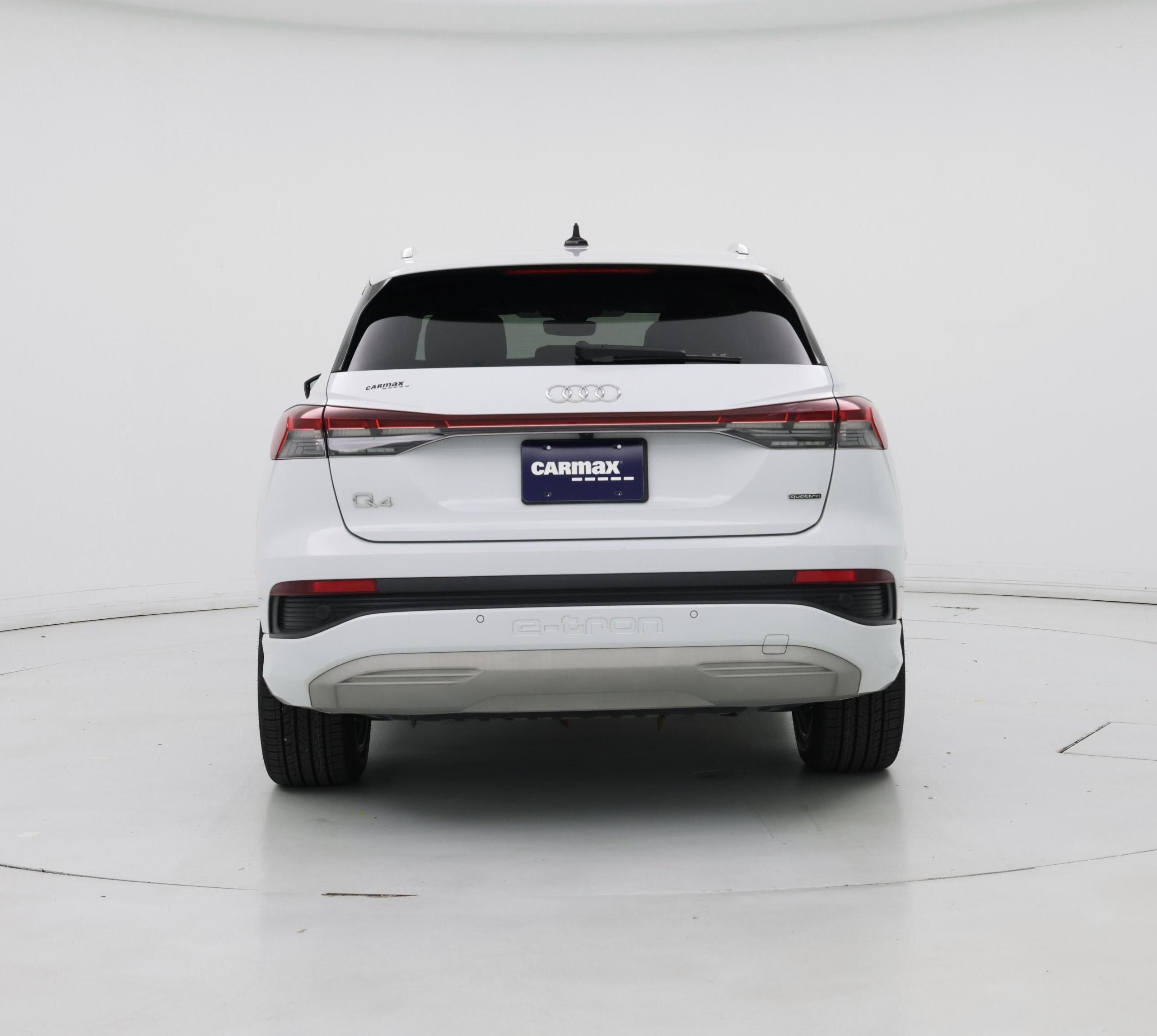 Thumbnail: 2022 Audi Q4 e-tron - 6