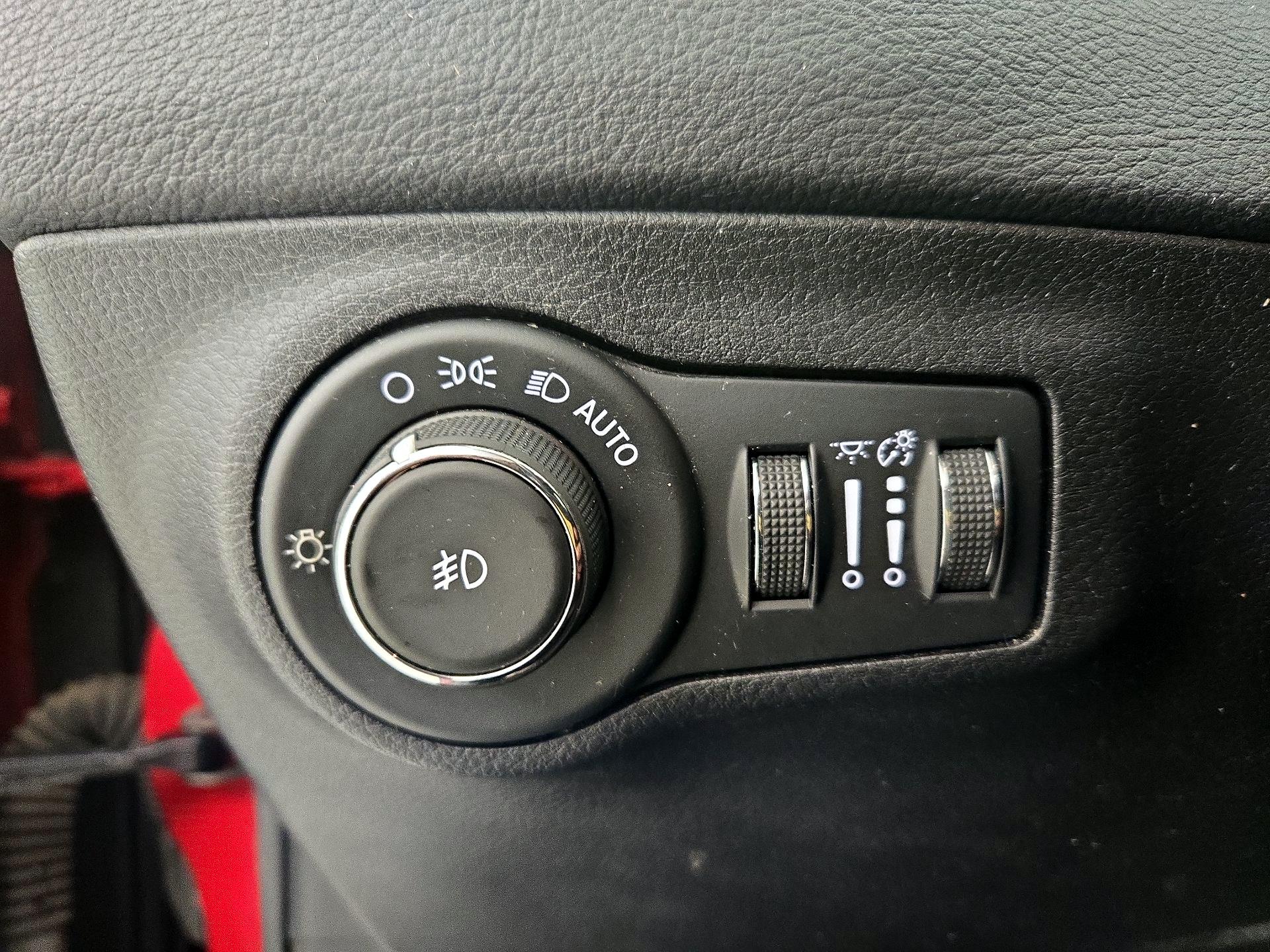 Thumbnail: 2018 Jeep Compass - 13