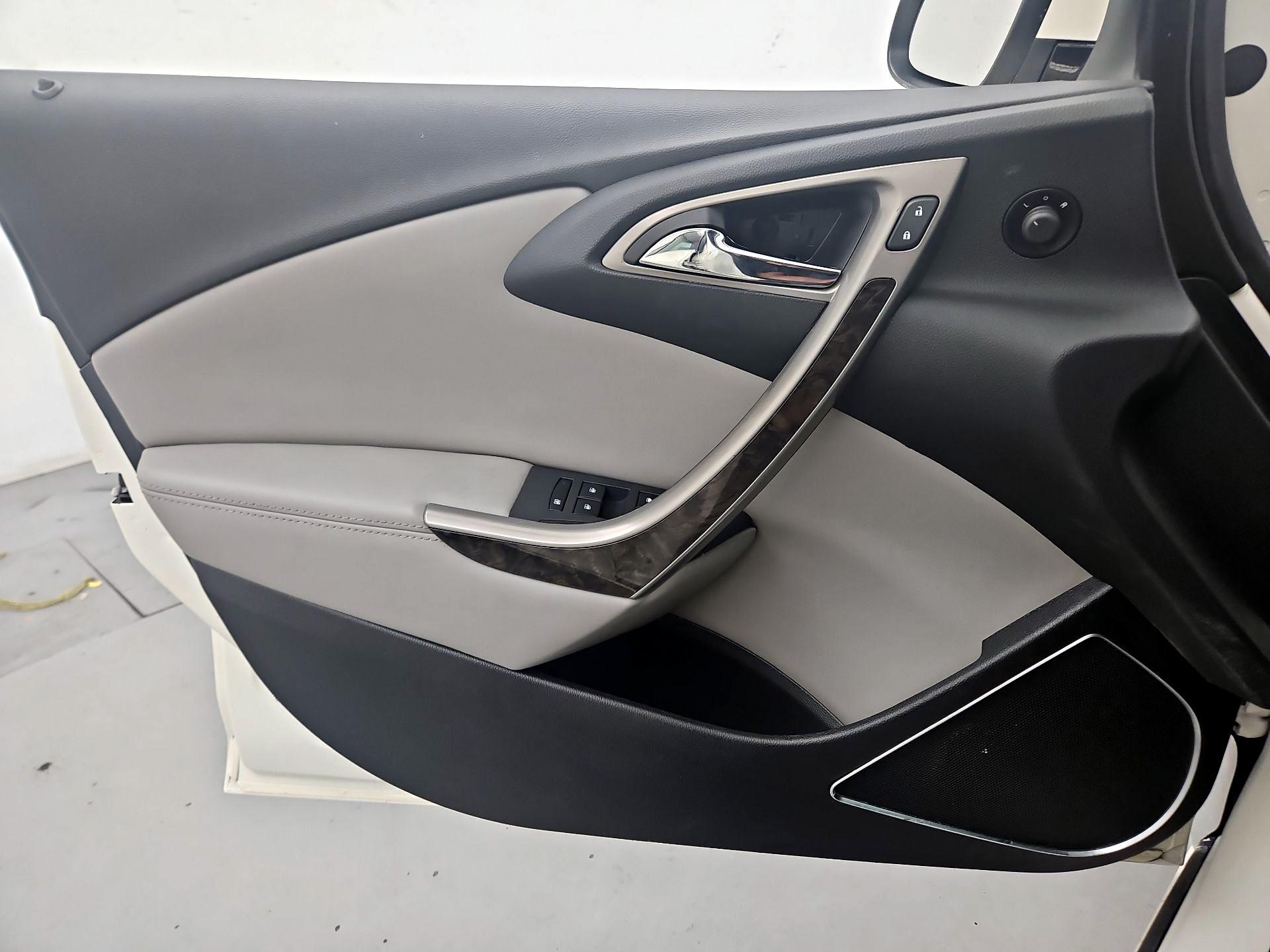 Thumbnail: 2015 Buick Verano - 12