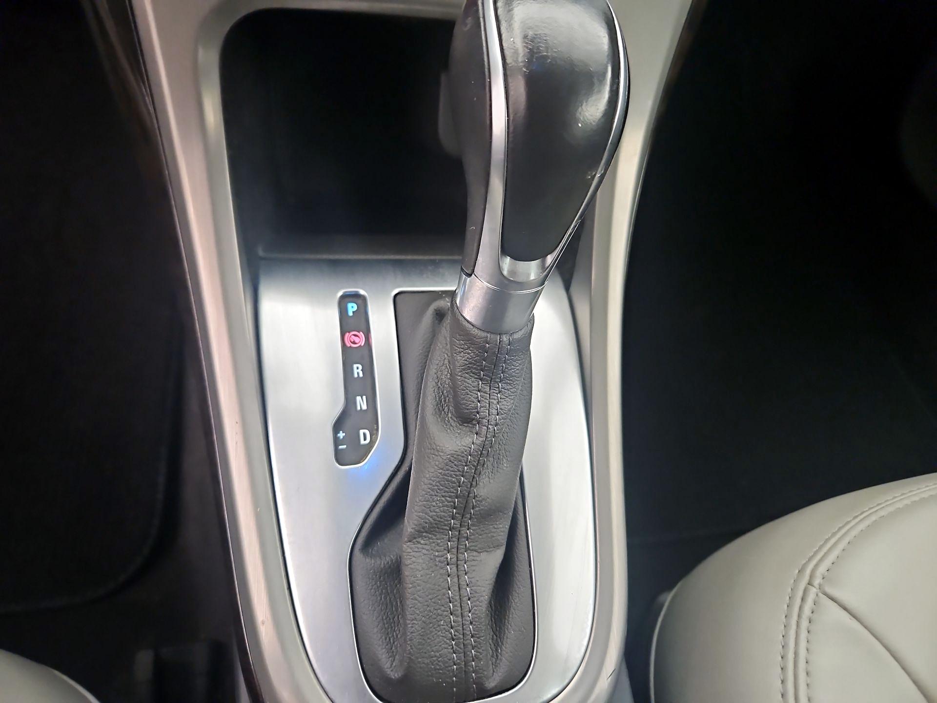 Thumbnail: 2015 Buick Verano - 17