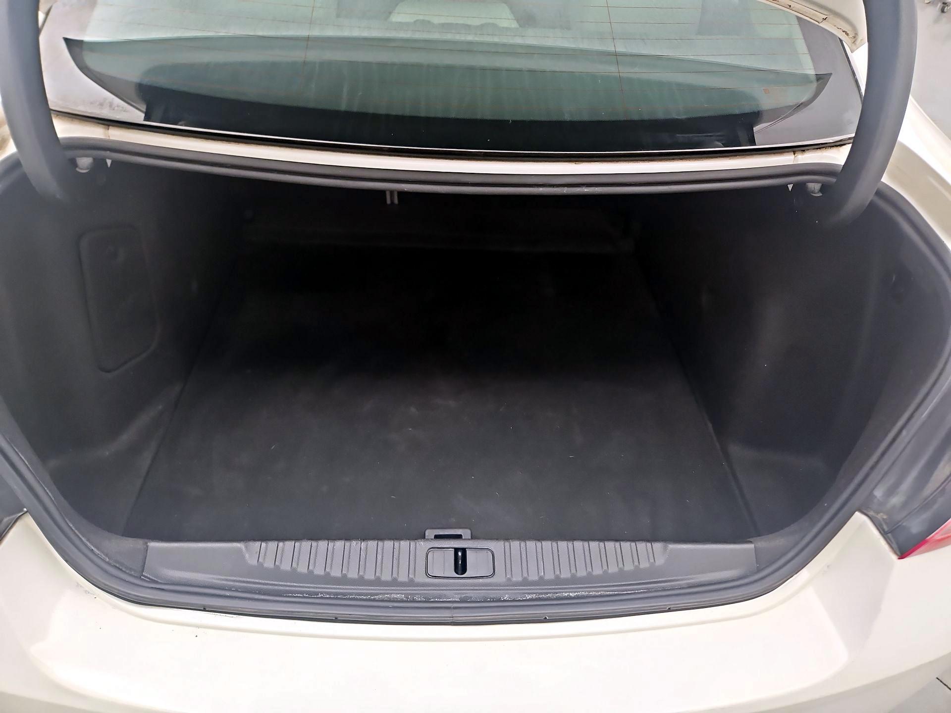 Thumbnail: 2015 Buick Verano - 19