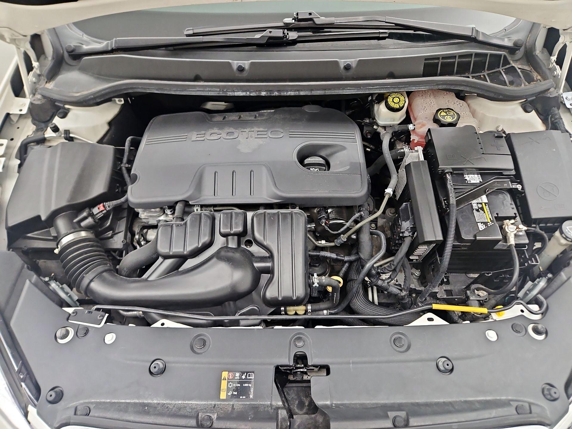 Thumbnail: 2015 Buick Verano - 20