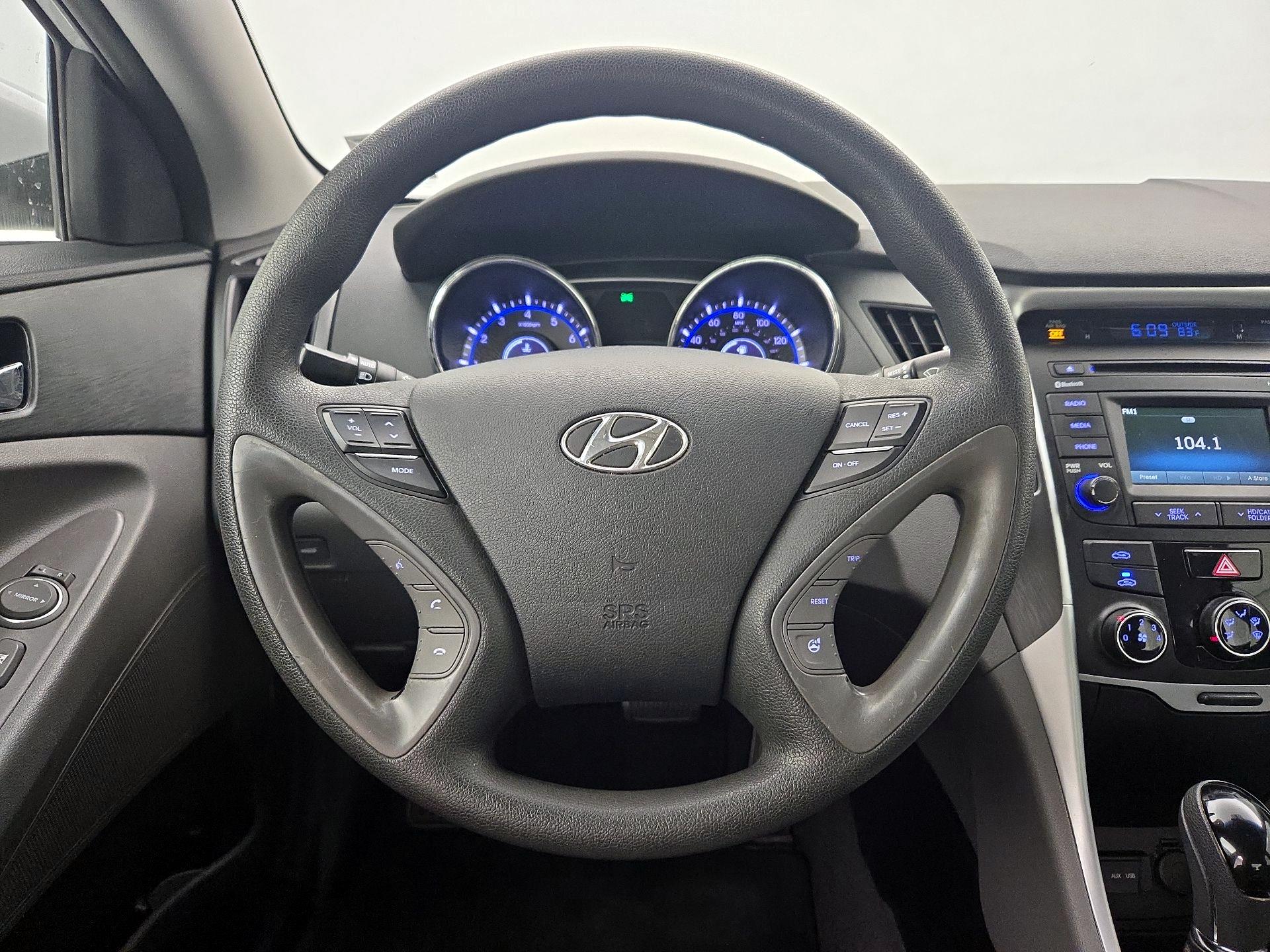 Thumbnail: 2014 Hyundai Sonata - 10