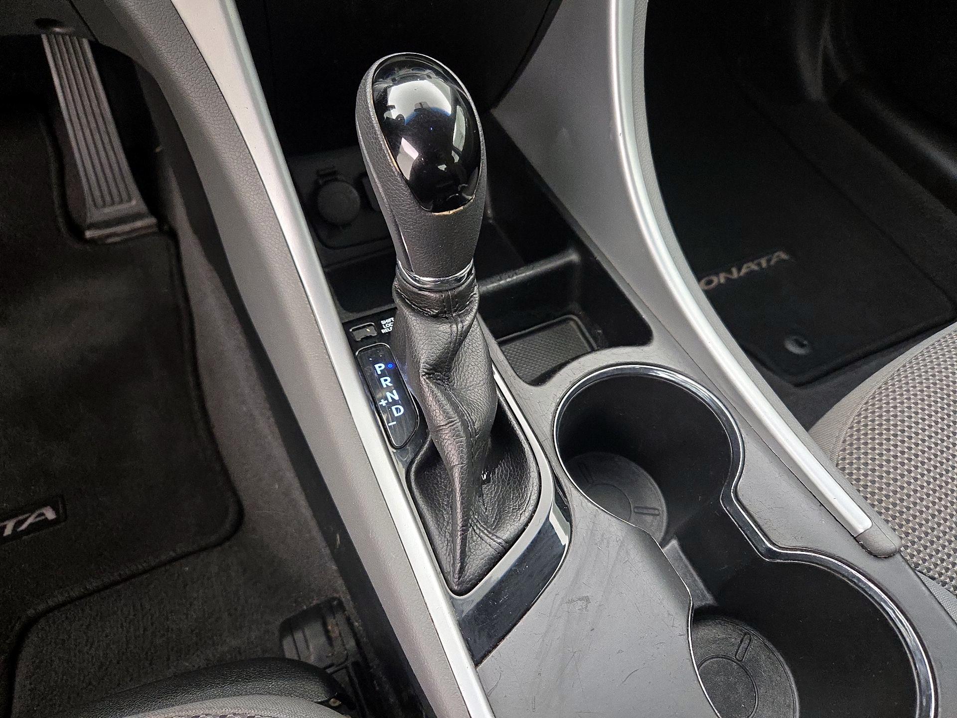 Thumbnail: 2014 Hyundai Sonata - 17